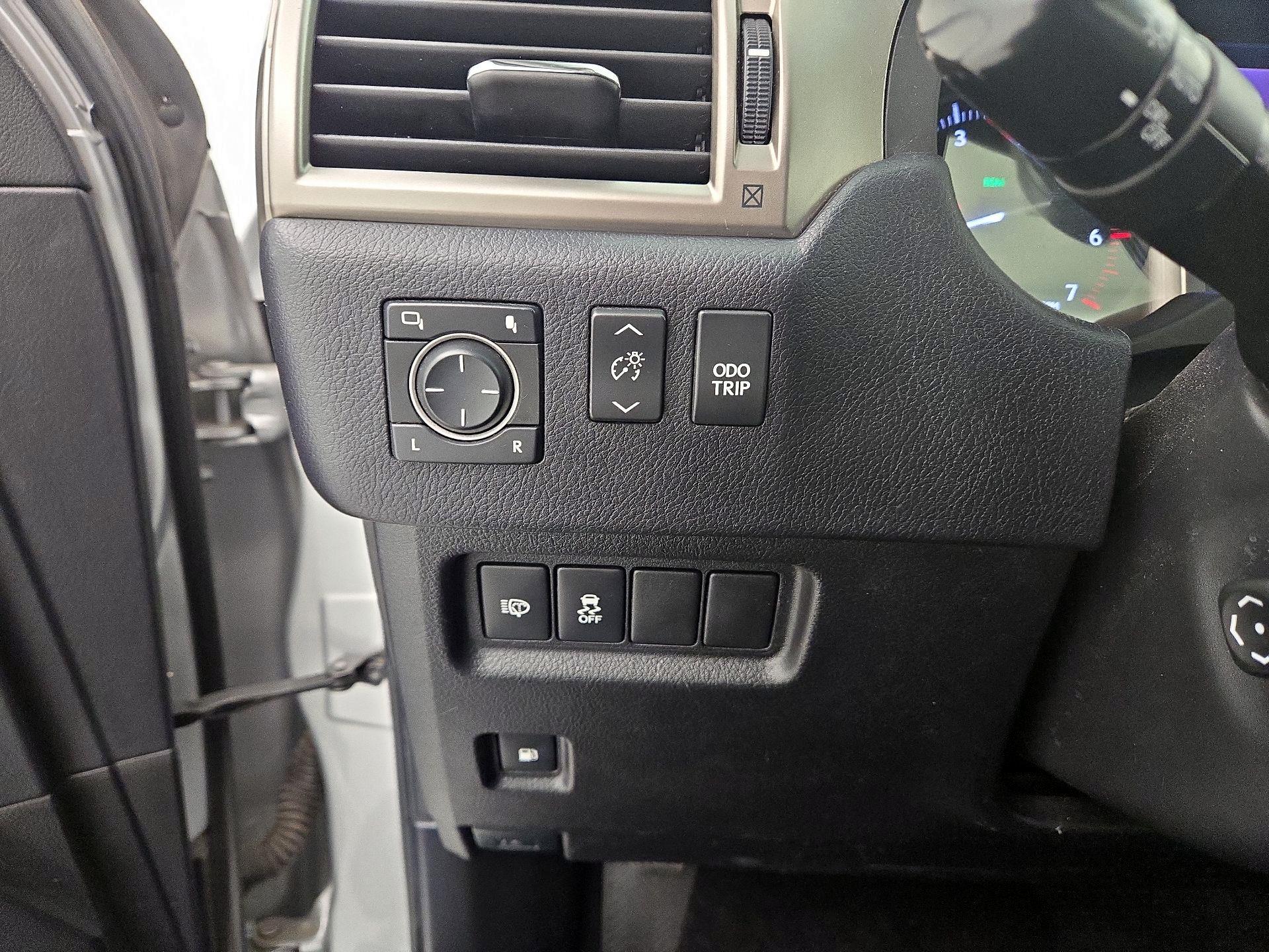 Thumbnail: 2015 Lexus GX - 13