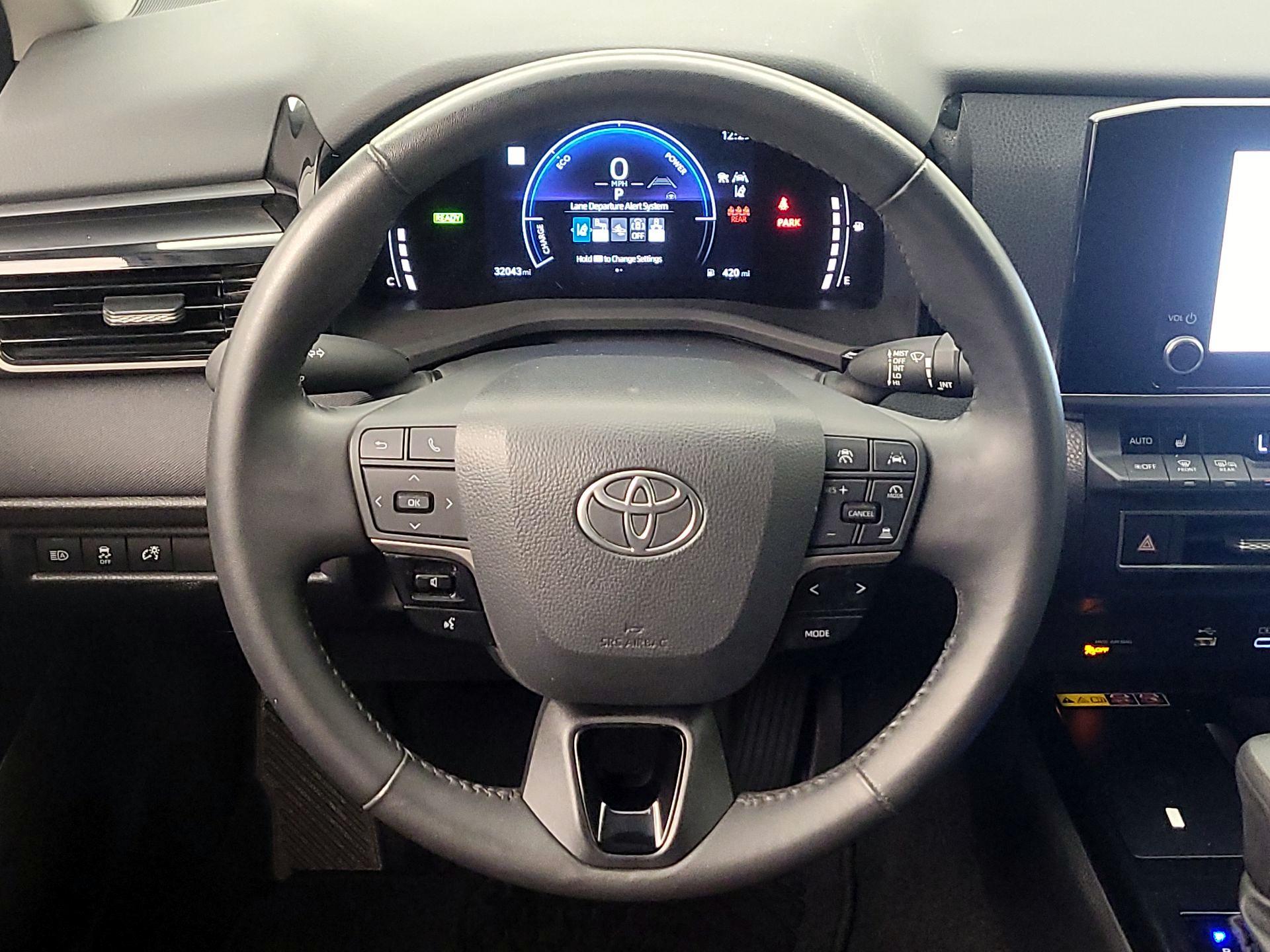 Thumbnail: 2025 Toyota Camry - 10