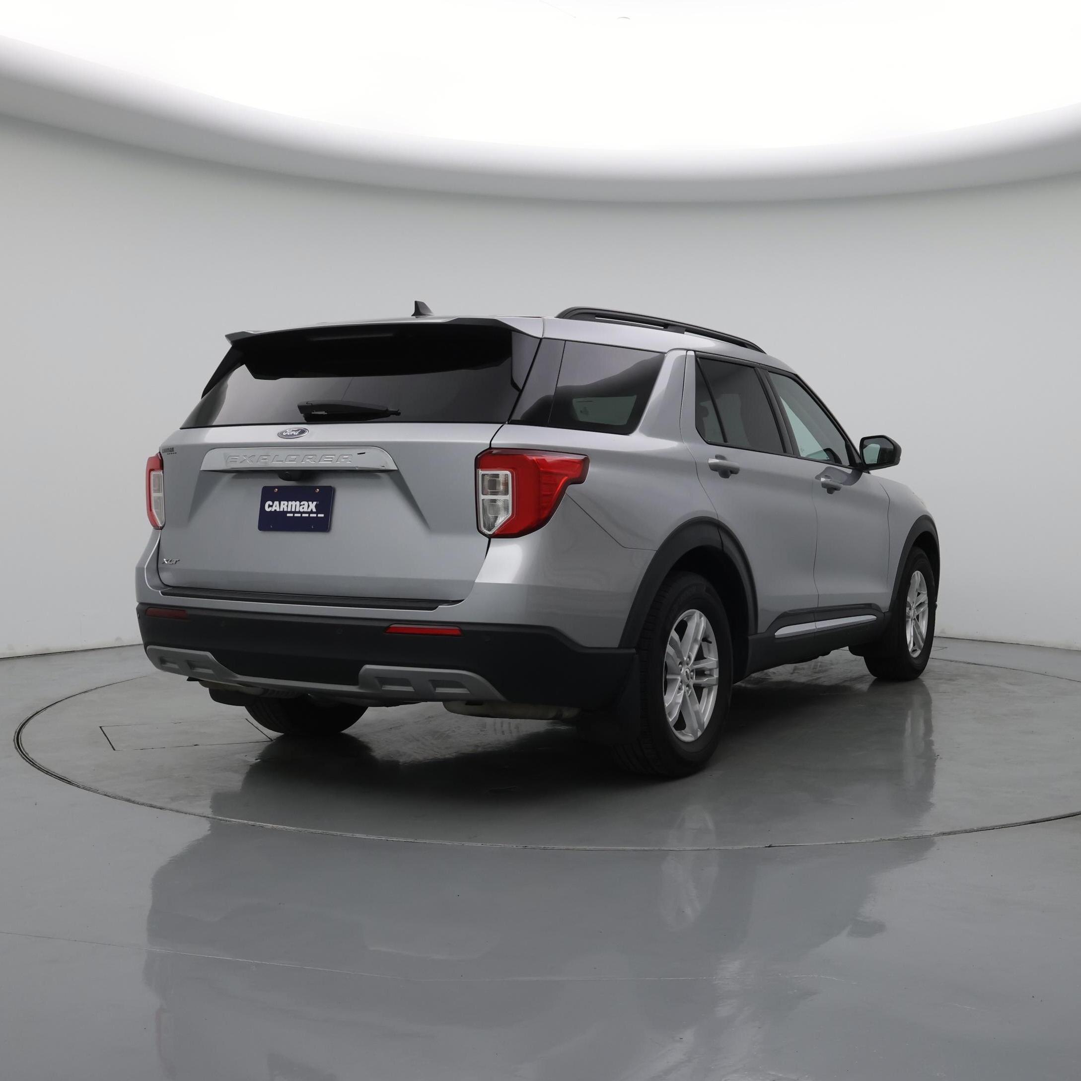 Thumbnail: 2022 Ford Explorer - 8
