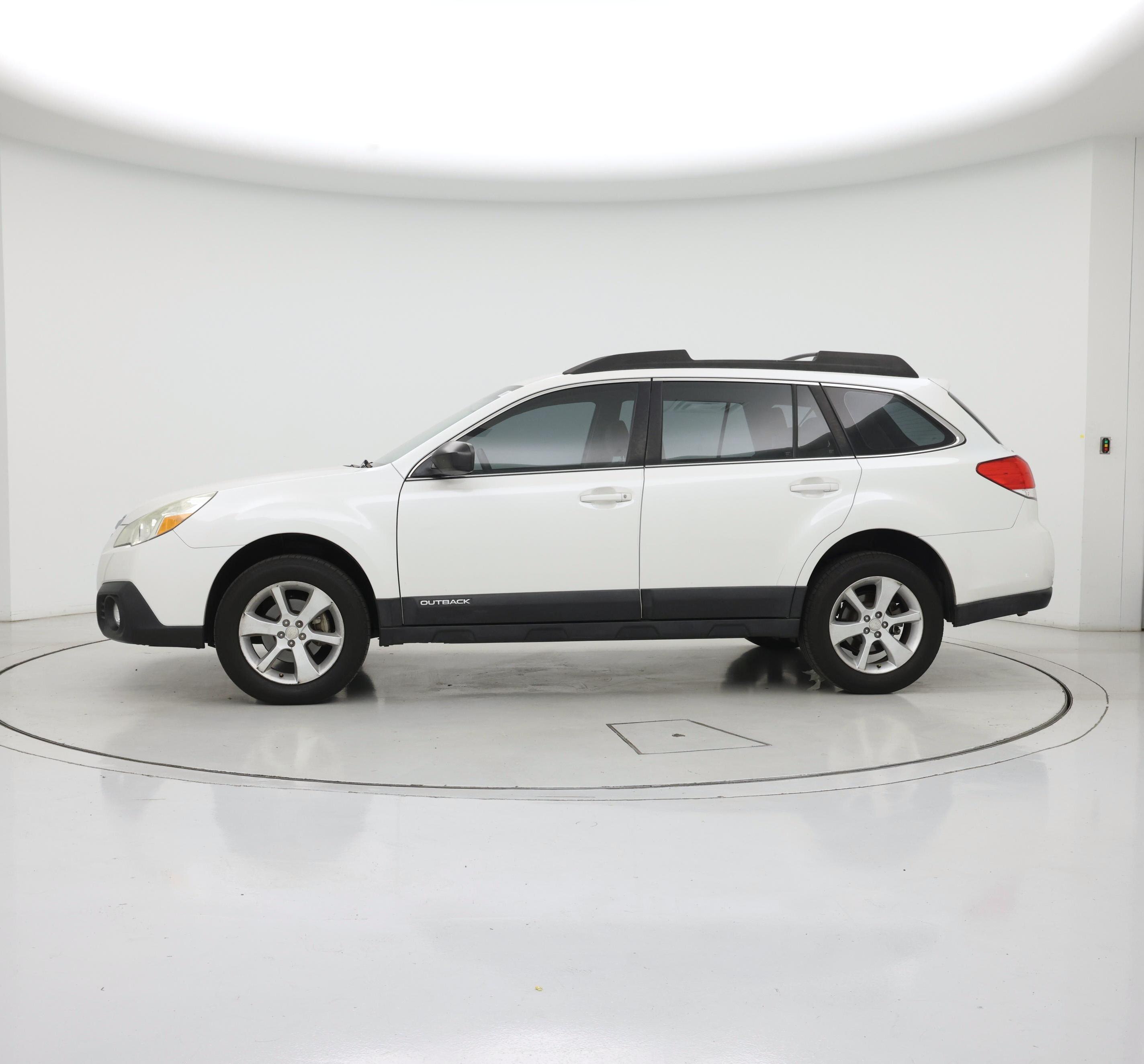 Thumbnail: 2014 Subaru Outback - 3