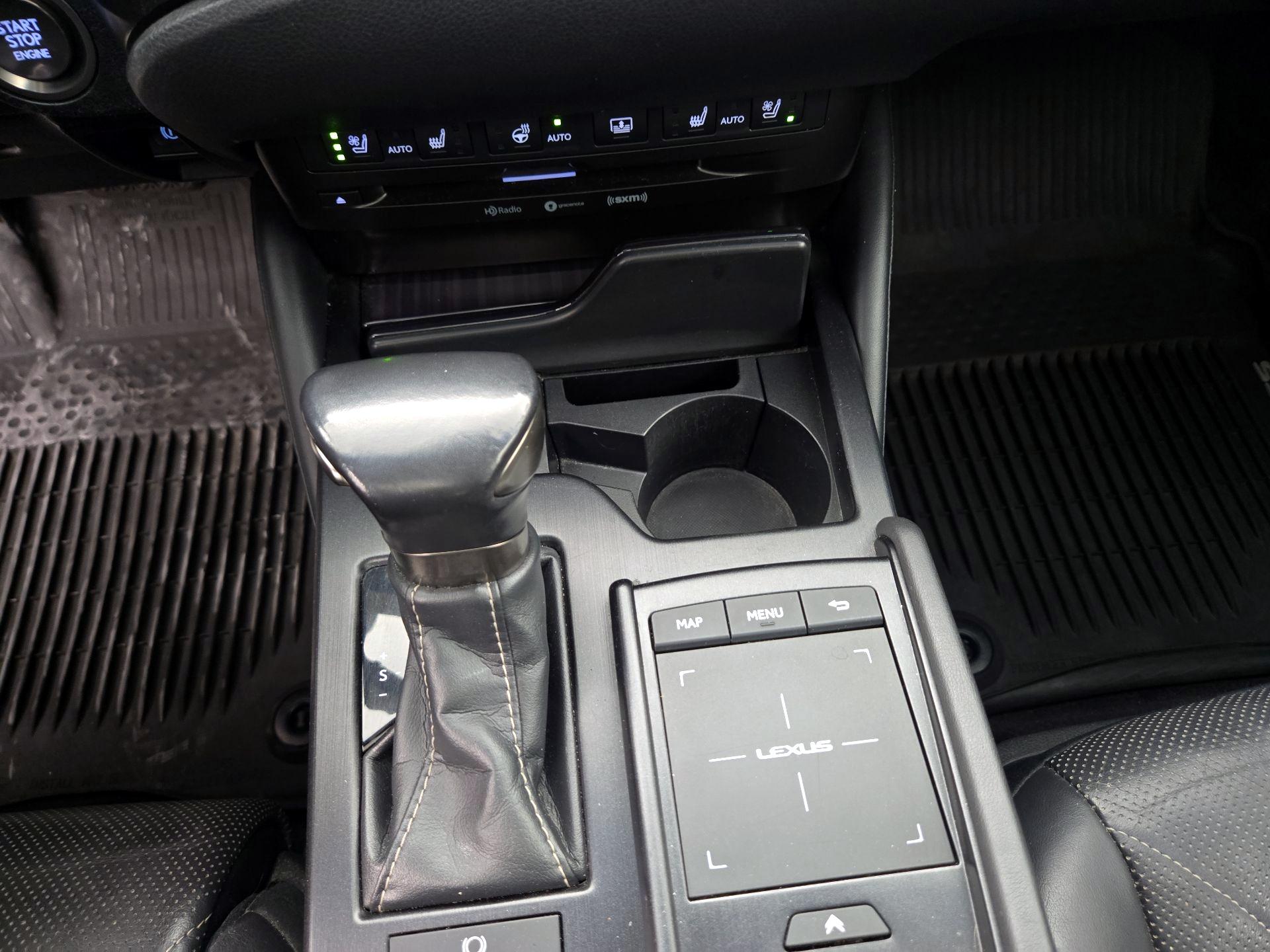 Thumbnail: 2019 Lexus ES - 16