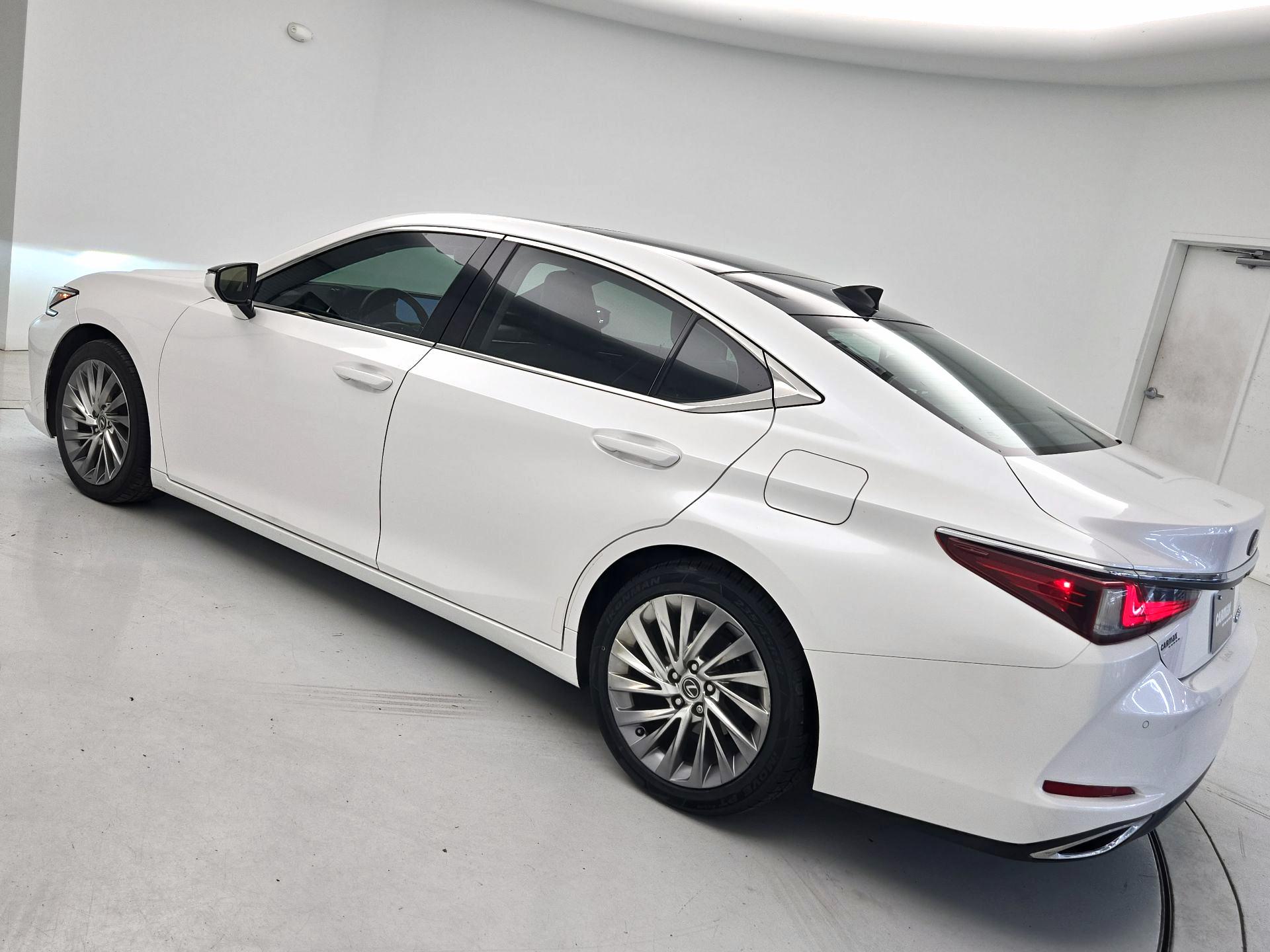 Thumbnail: 2019 Lexus ES - 7
