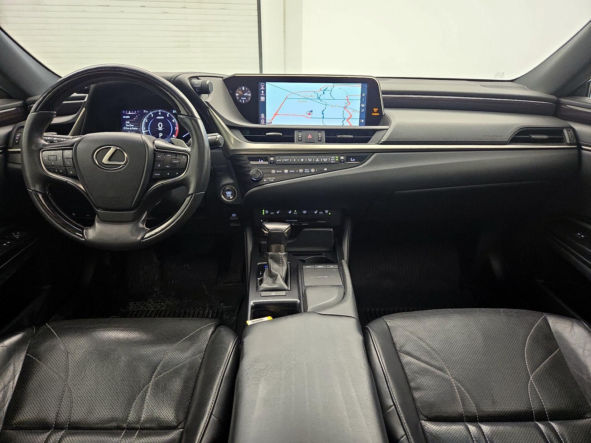 Thumbnail: 2019 Lexus ES - 8
