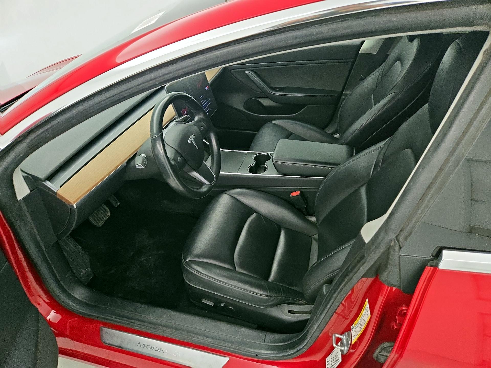 Thumbnail: 2019 Tesla Model 3 - 11