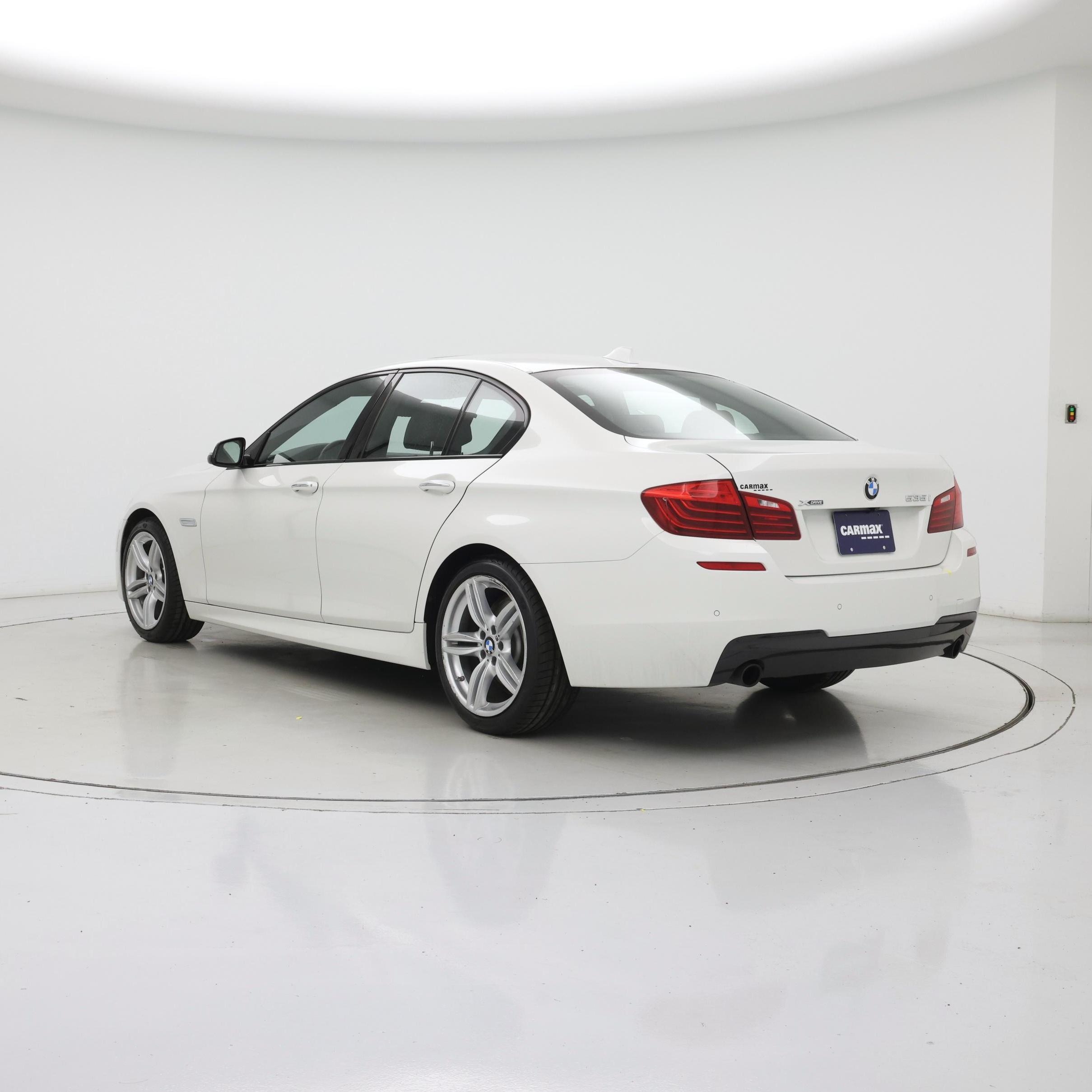 Thumbnail: 2015 BMW 5 Series - 2