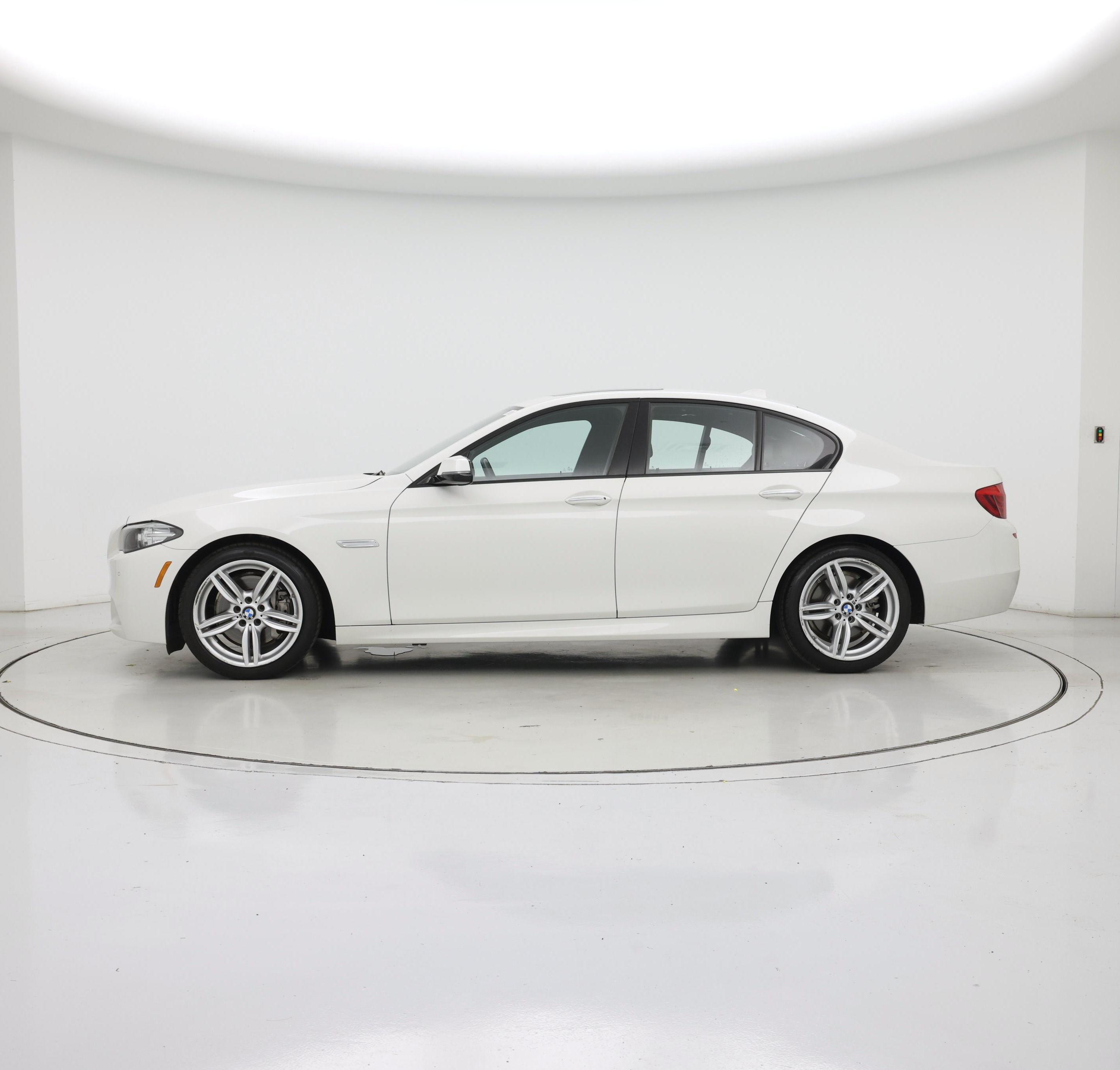 Thumbnail: 2015 BMW 5 Series - 3