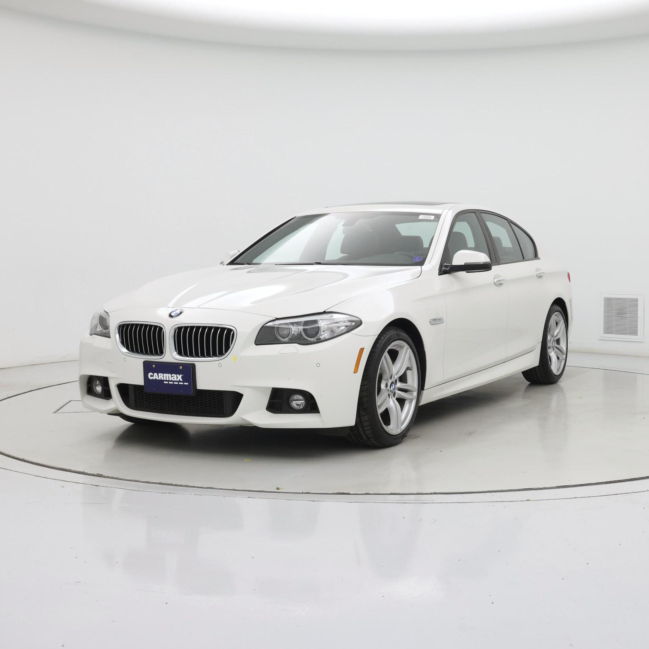 Thumbnail: 2015 BMW 5 Series - 4