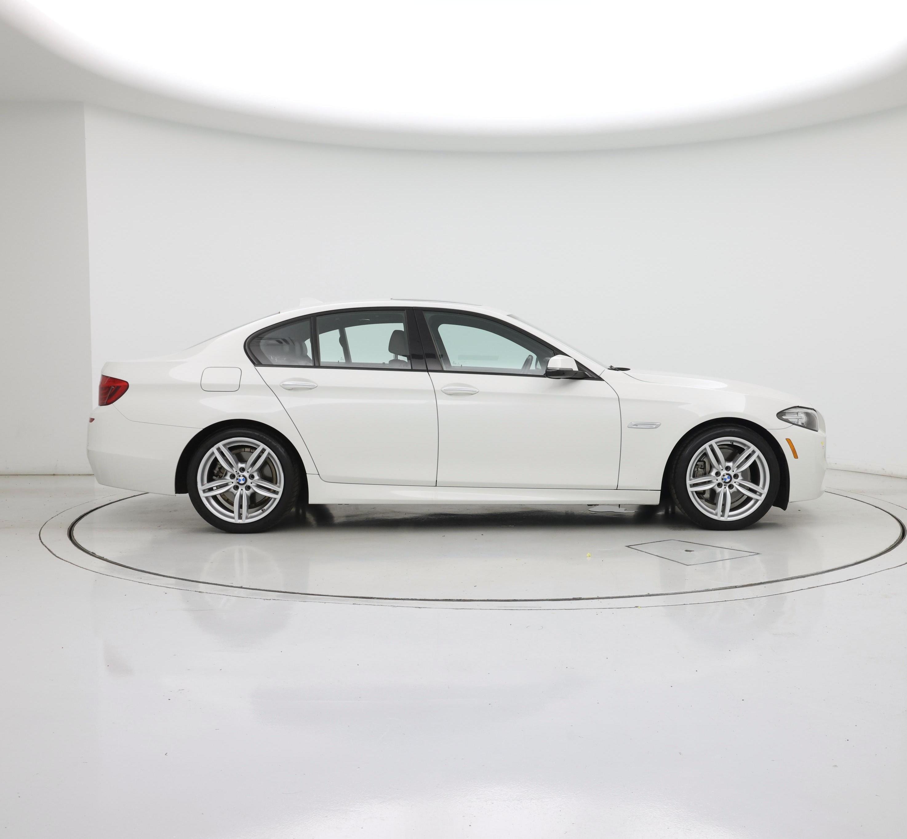 Thumbnail: 2015 BMW 5 Series - 7