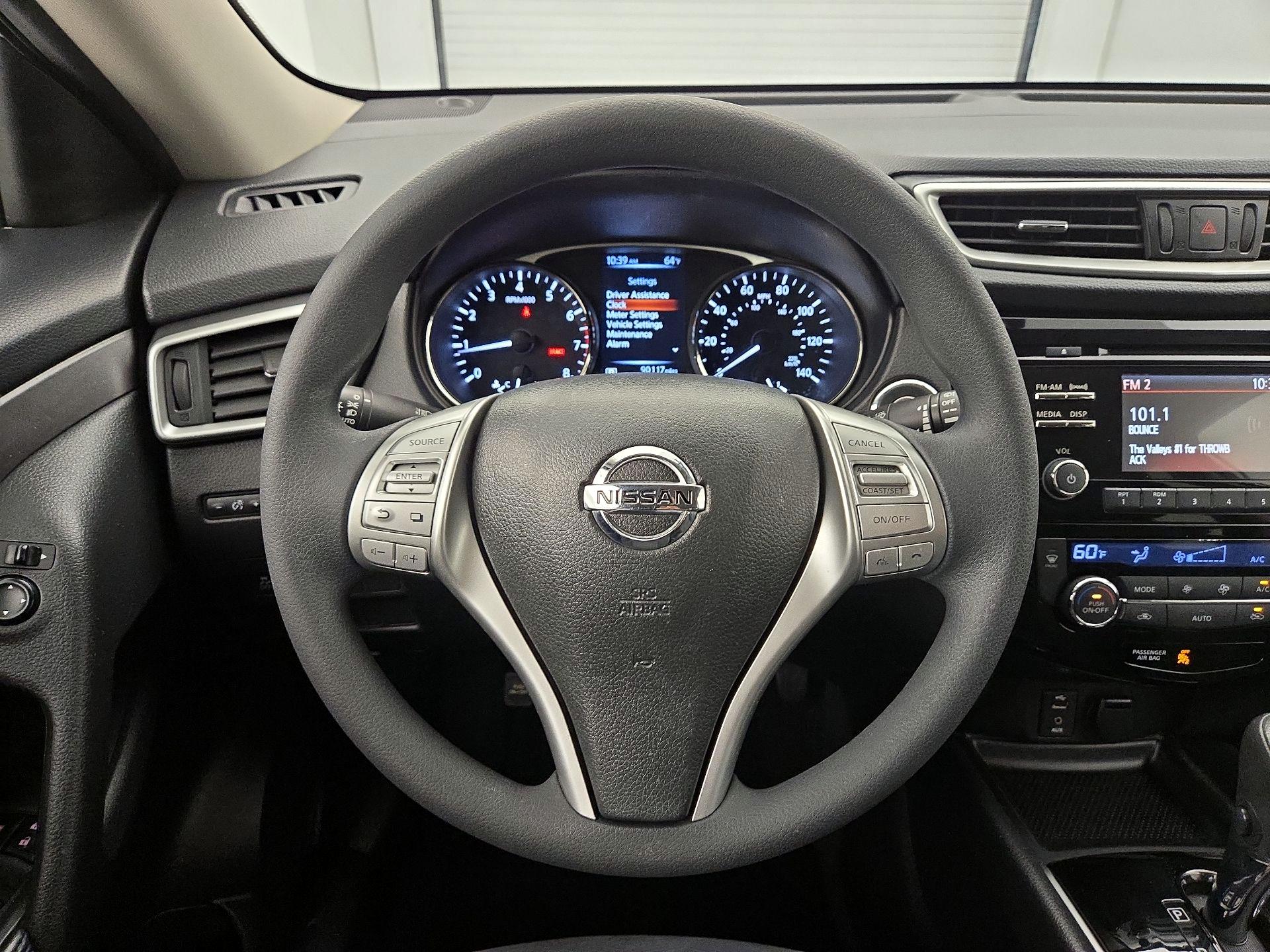 Thumbnail: 2016 Nissan Rogue - 10
