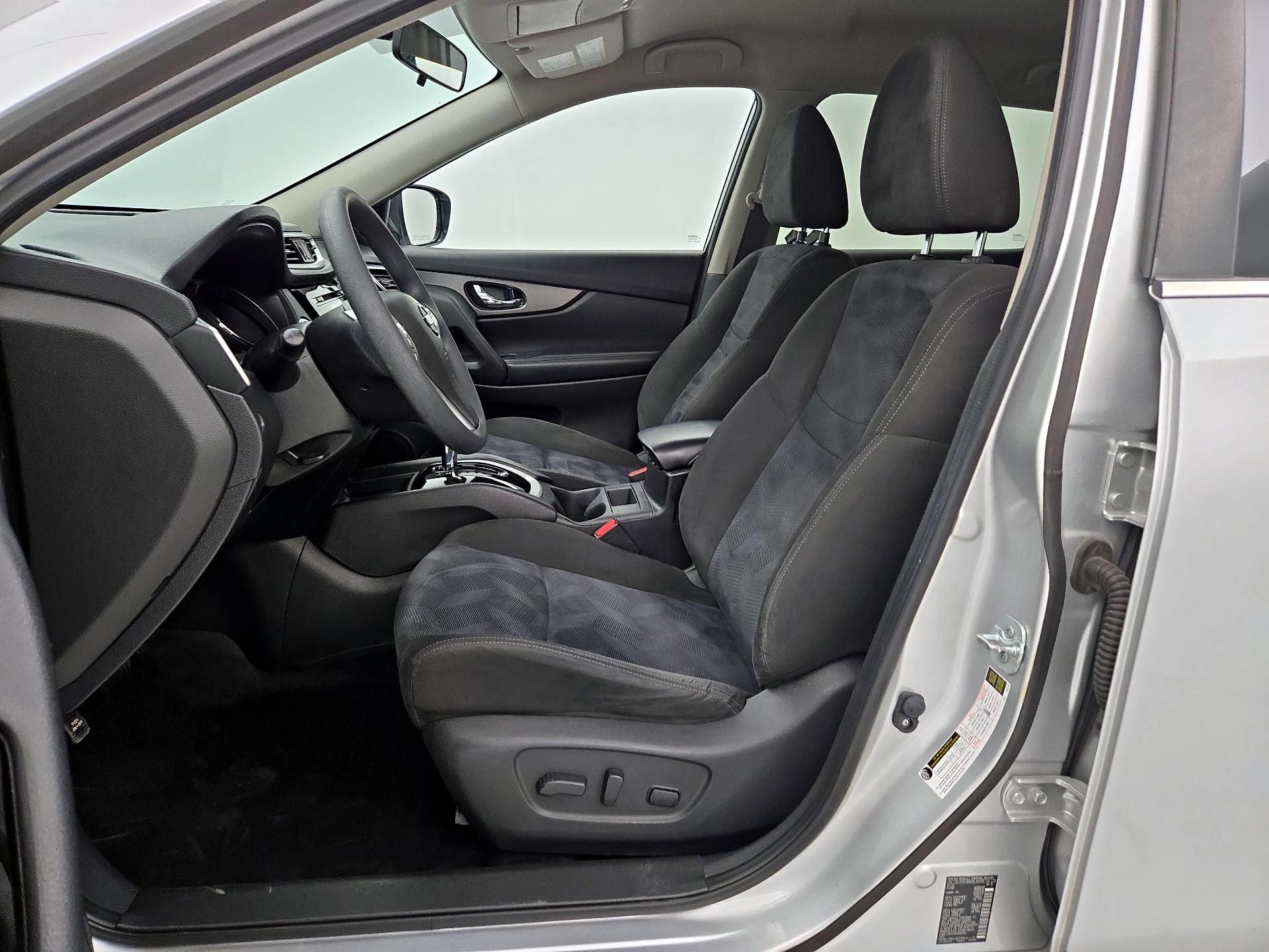 Thumbnail: 2016 Nissan Rogue - 11