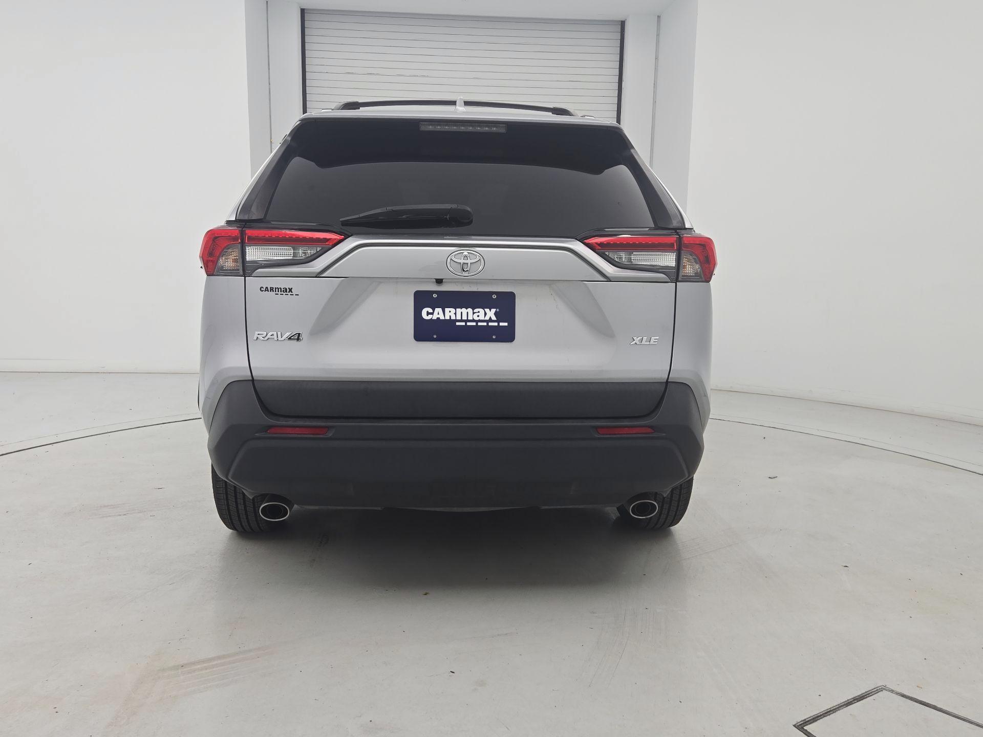Thumbnail: 2022 Toyota RAV4 - 6