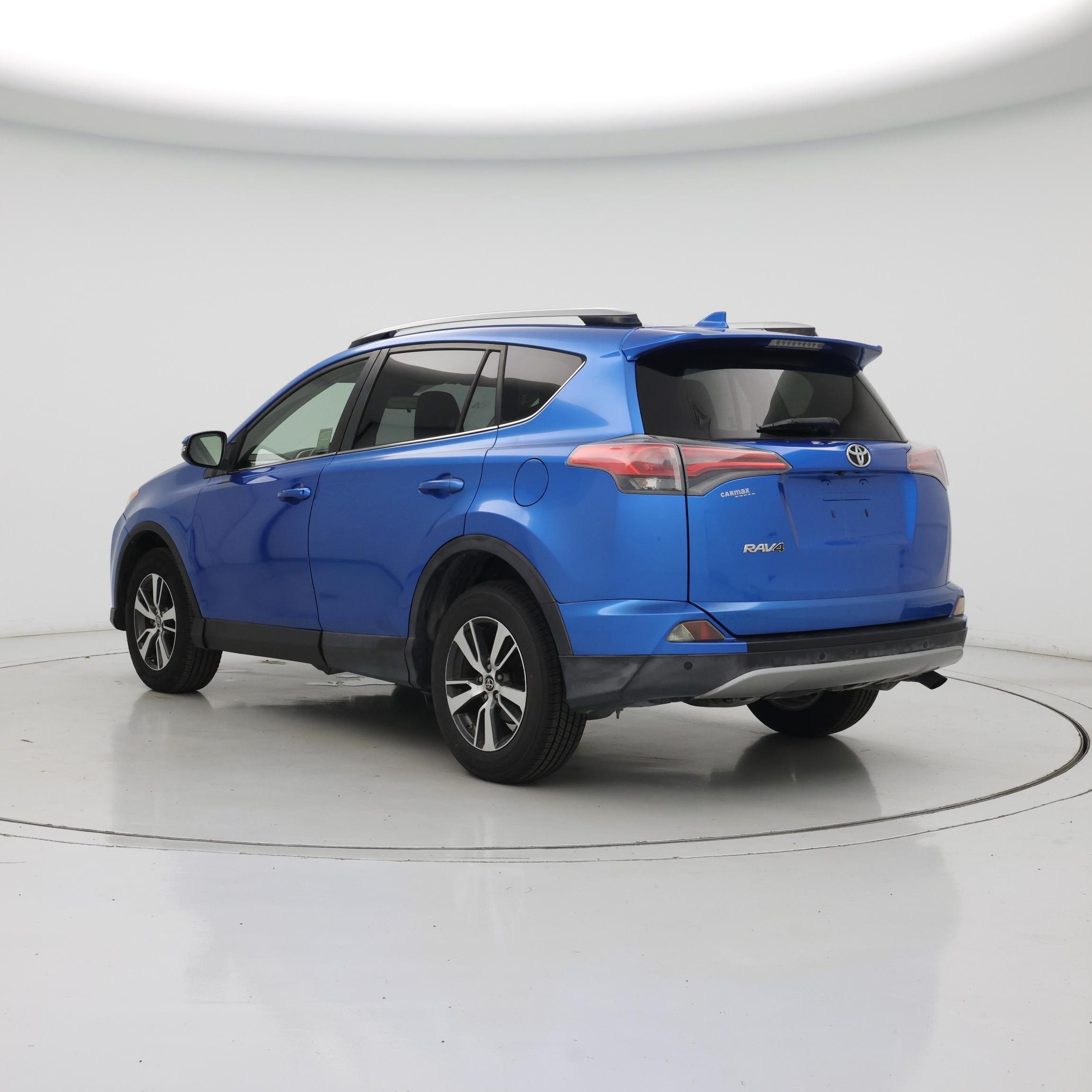 Thumbnail: 2017 Toyota RAV4 - 2