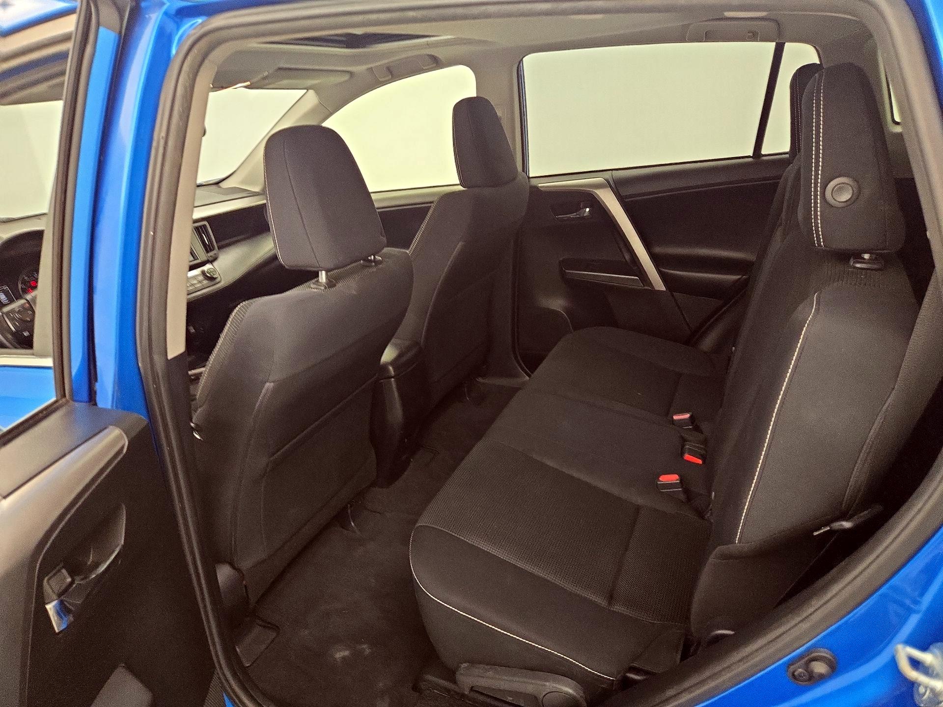Thumbnail: 2017 Toyota RAV4 - 20