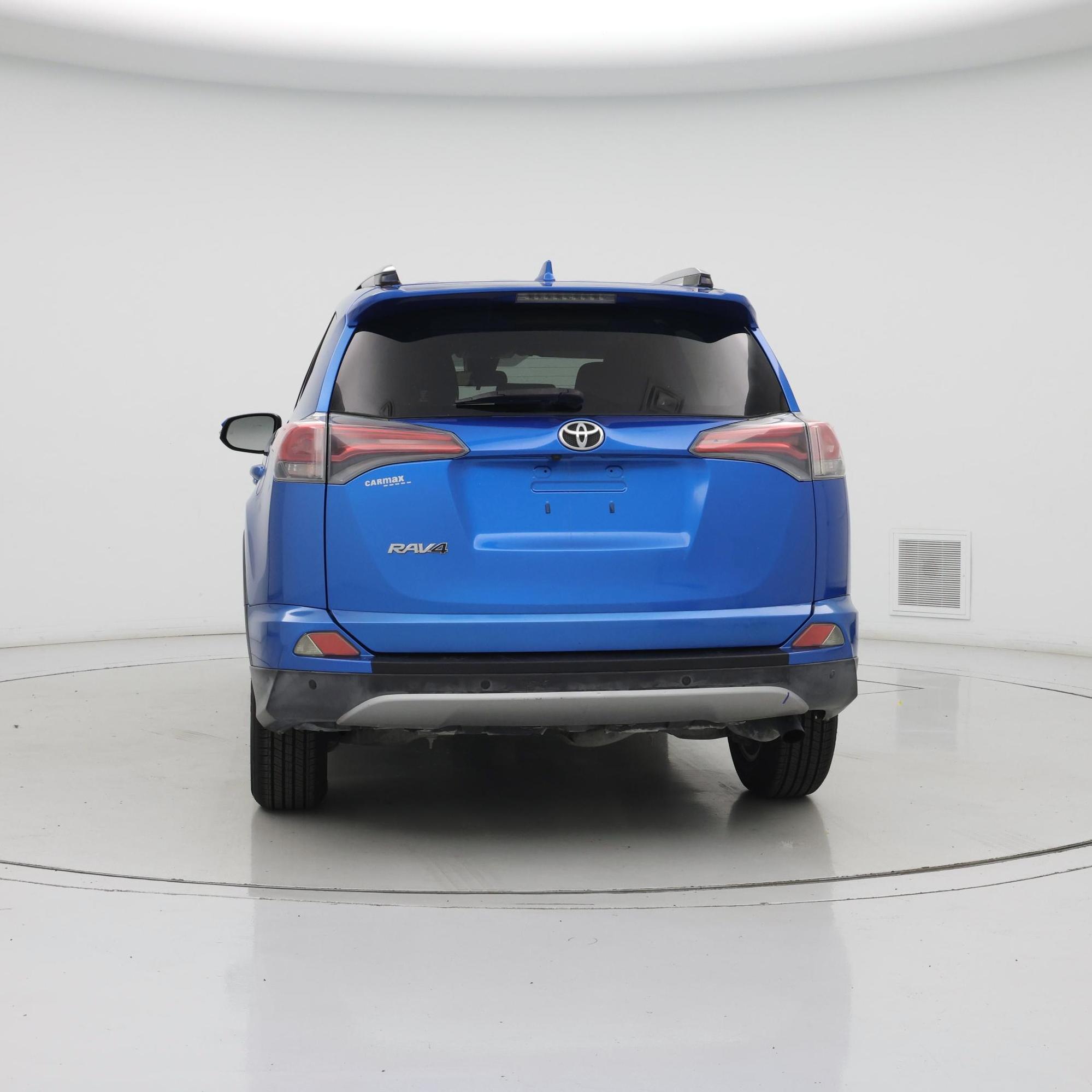 Thumbnail: 2017 Toyota RAV4 - 6