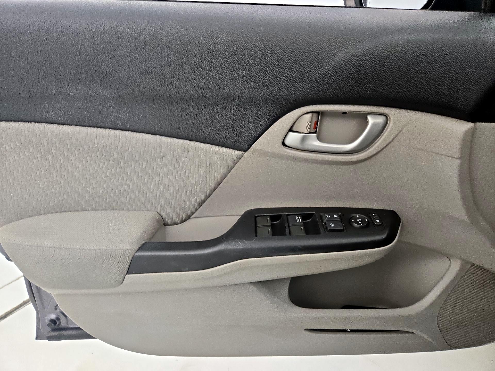 Thumbnail: 2015 Honda Civic - 12