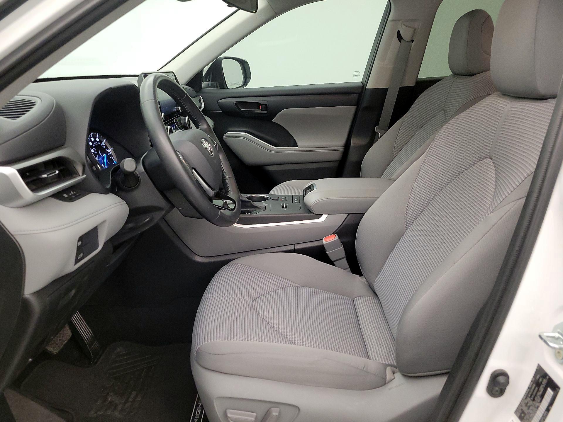 Thumbnail: 2021 Toyota Highlander - 11