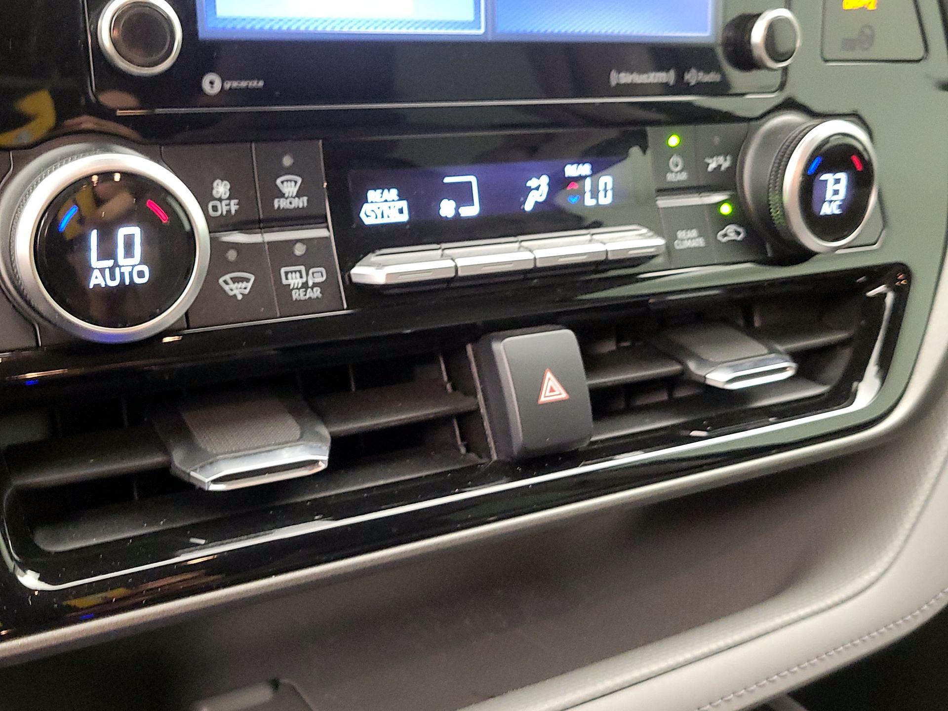 Thumbnail: 2021 Toyota Highlander - 16