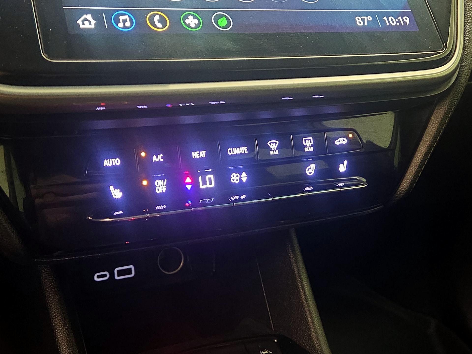 Thumbnail: 2023 Chevrolet Bolt EV - 16