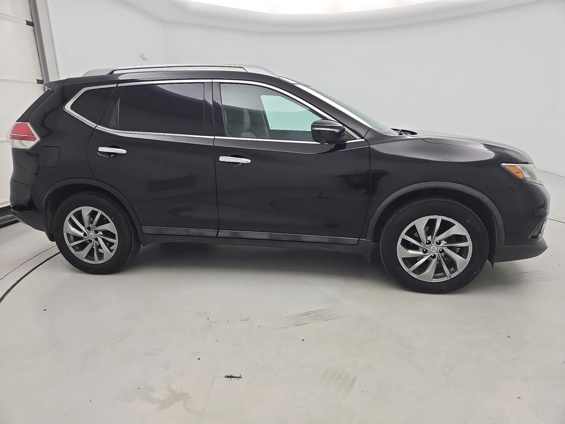 Thumbnail: 2015 Nissan Rogue - 4
