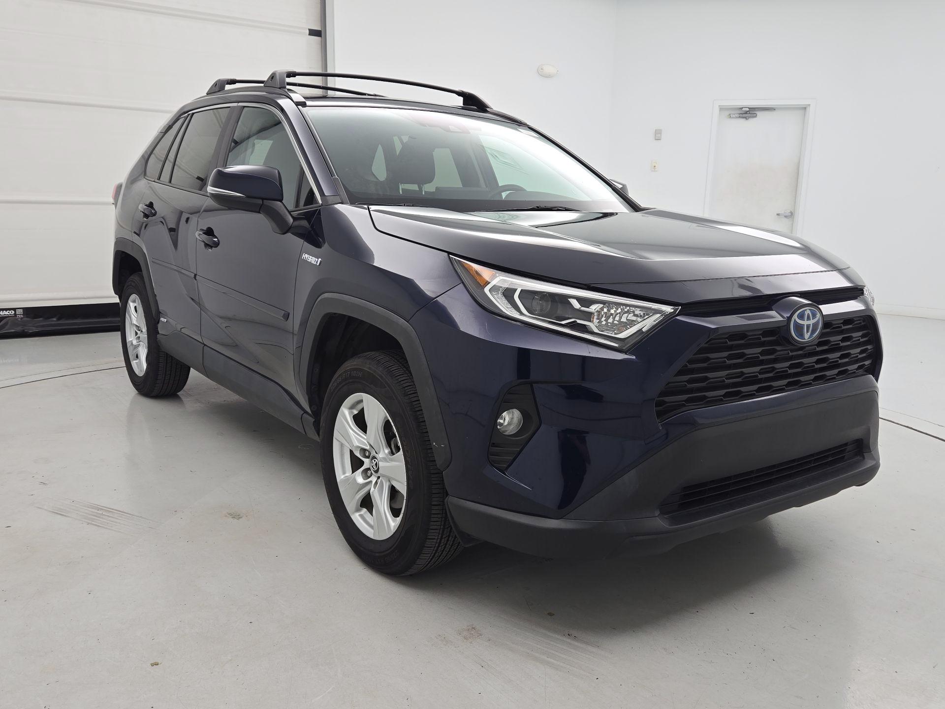 Thumbnail: 2019 Toyota RAV4 - 1