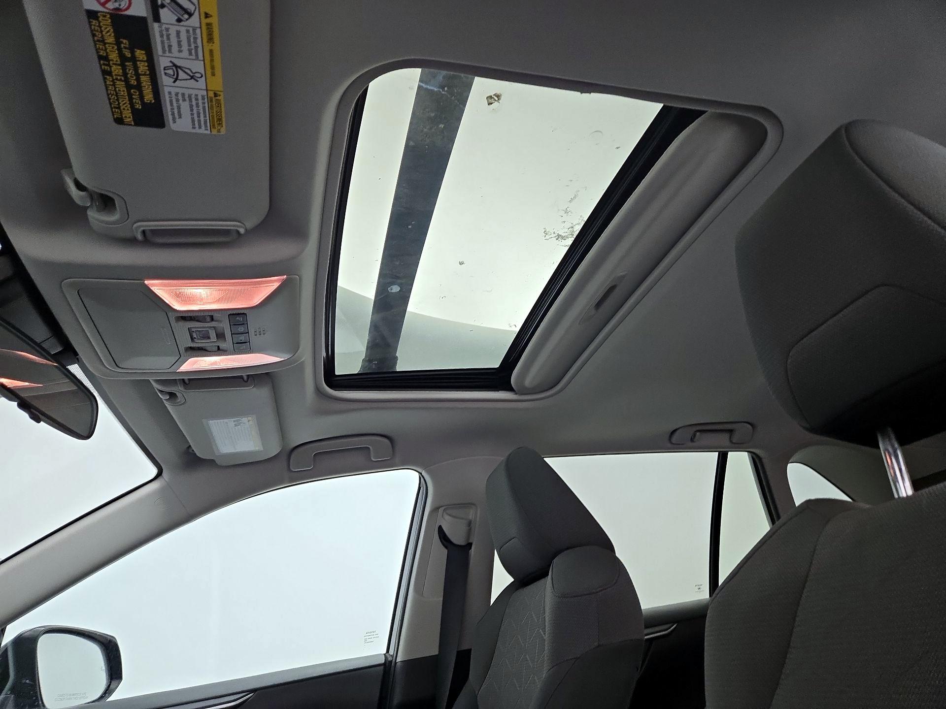 Thumbnail: 2019 Toyota RAV4 - 17