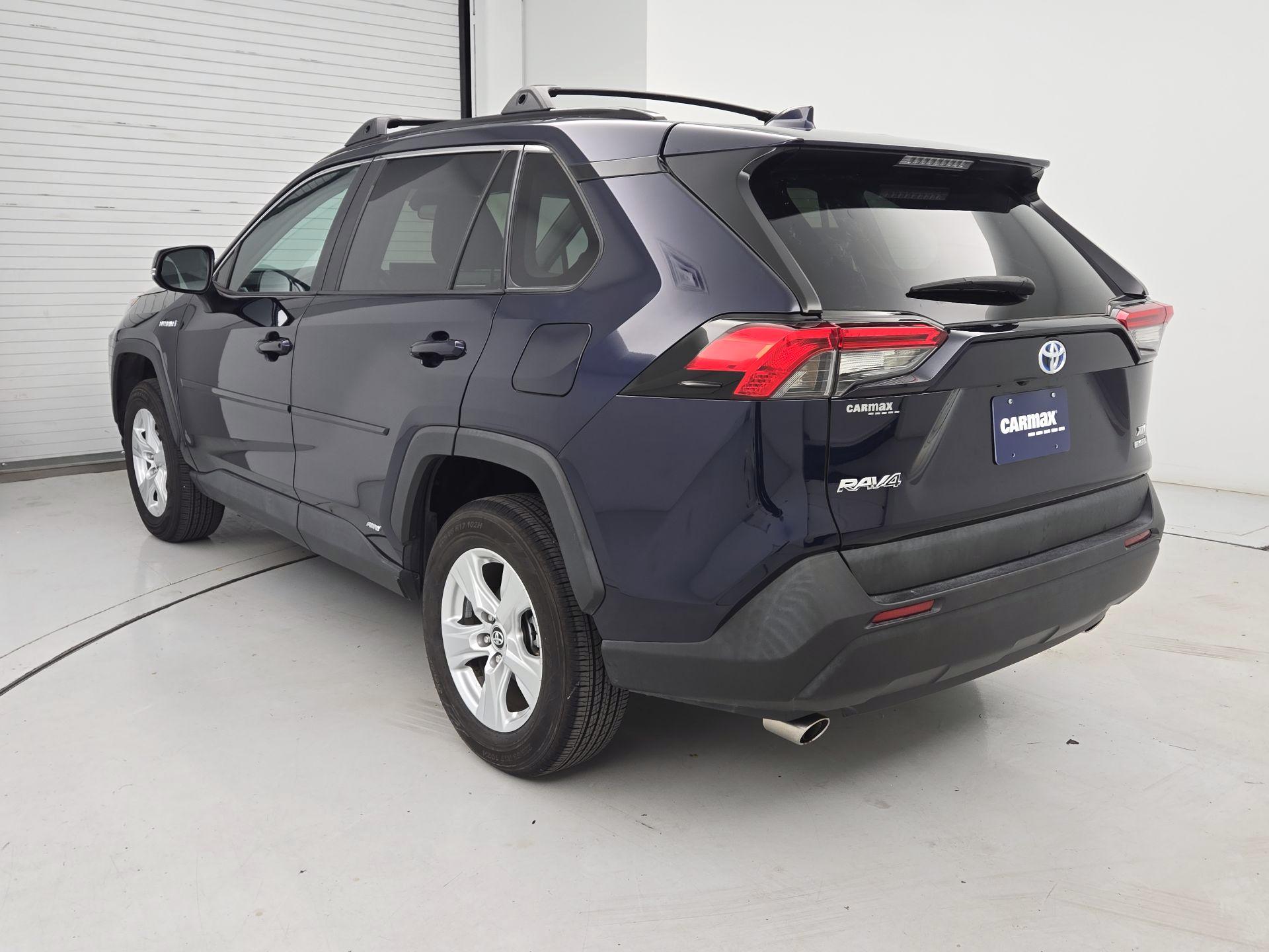 Thumbnail: 2019 Toyota RAV4 - 7