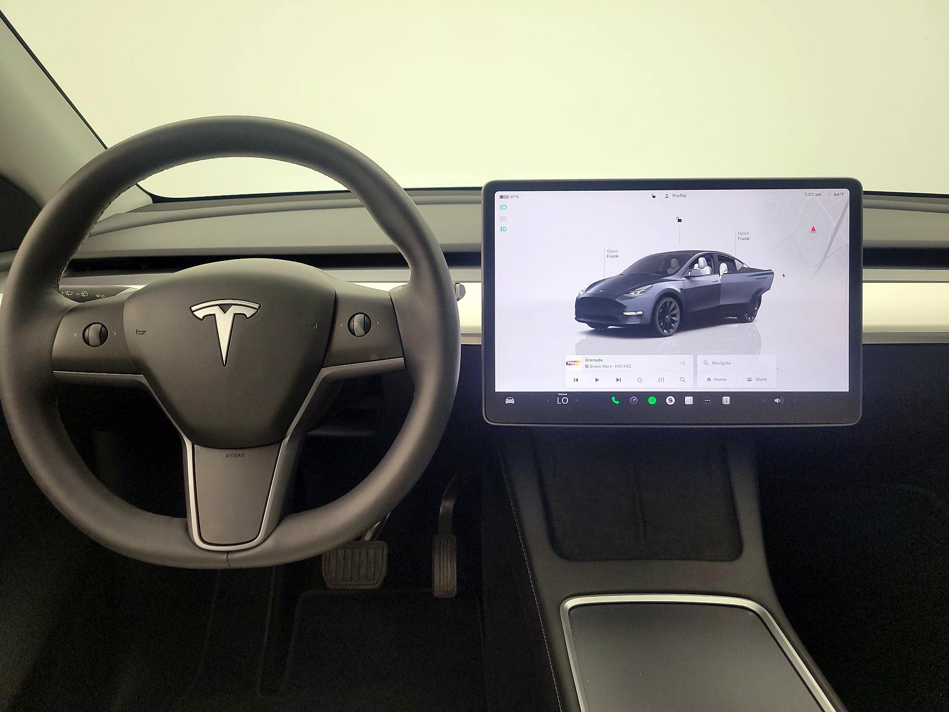 Thumbnail: 2023 Tesla Model Y - 10