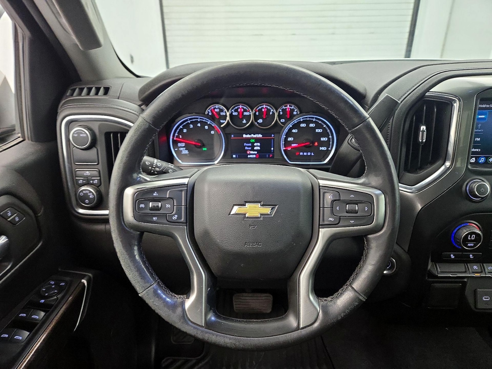2021 Chevrolet Silverado 1500 LT - Photo 11
