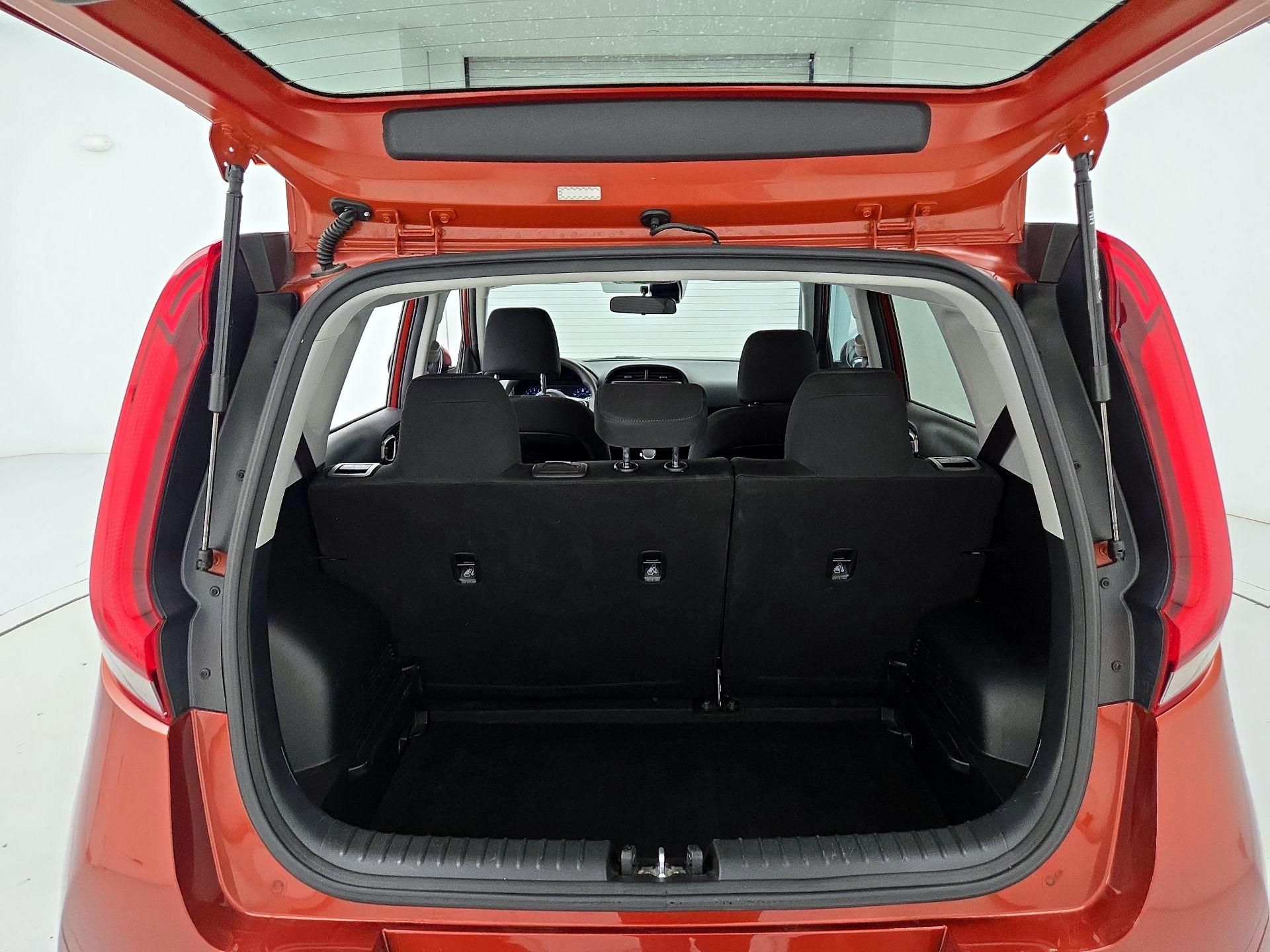 Thumbnail: 2021 Kia Soul - 18