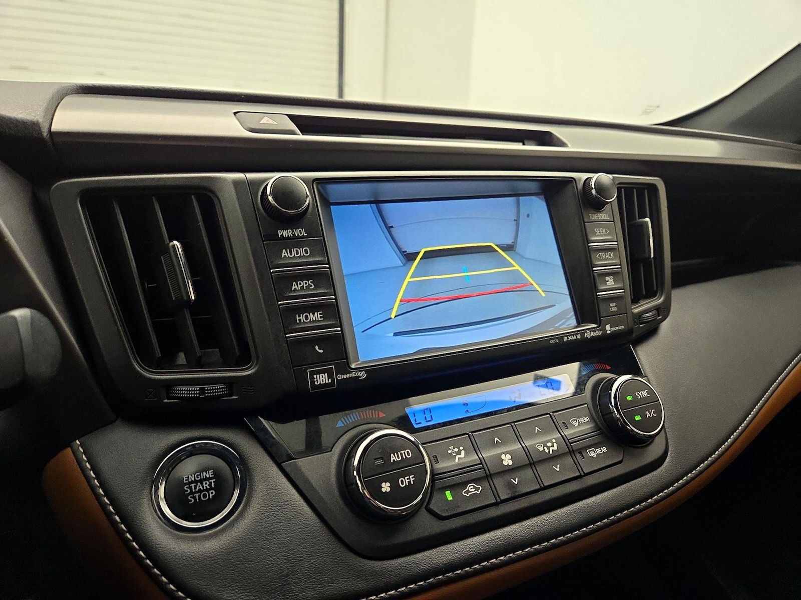 2016 Toyota RAV4 SE - Photo 16