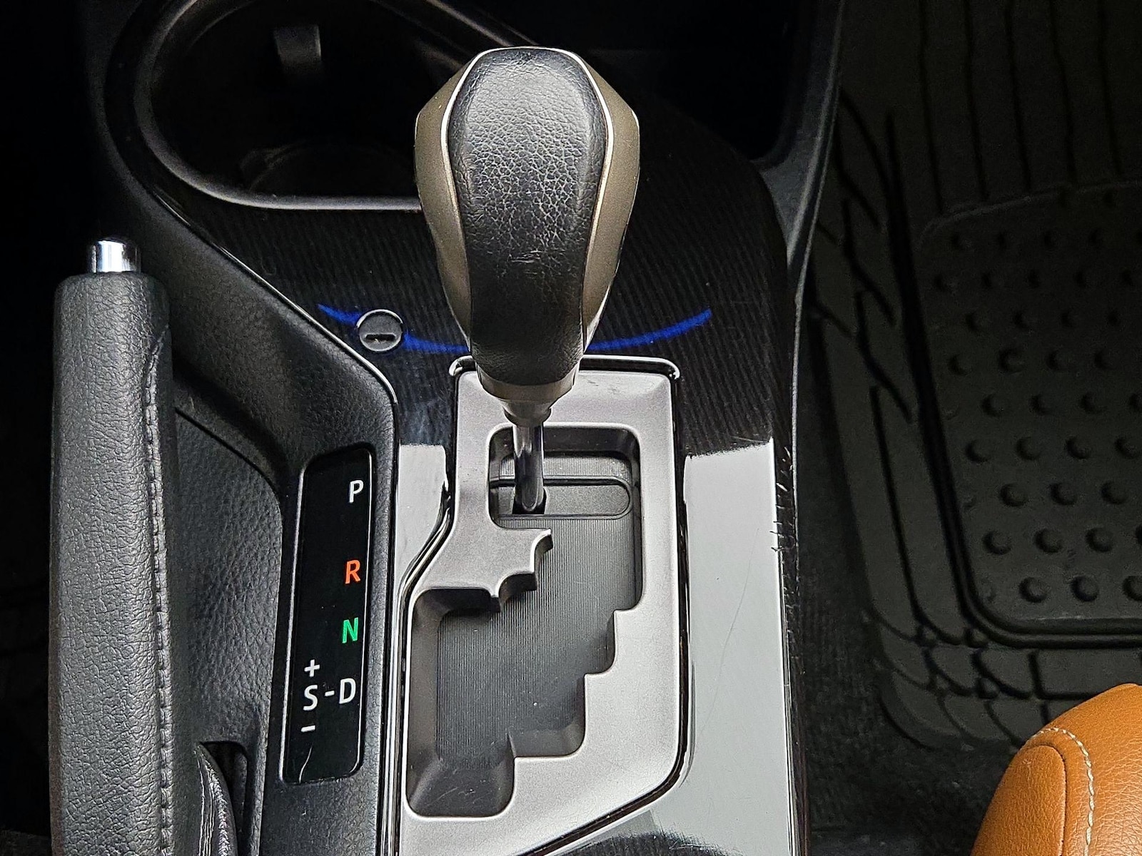 2016 Toyota RAV4 SE - Photo 19