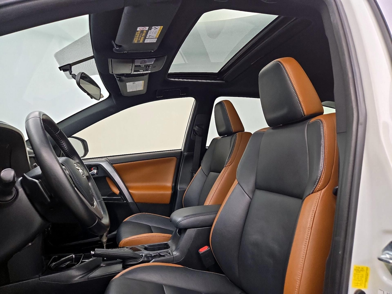 2016 Toyota RAV4 SE - Photo 21