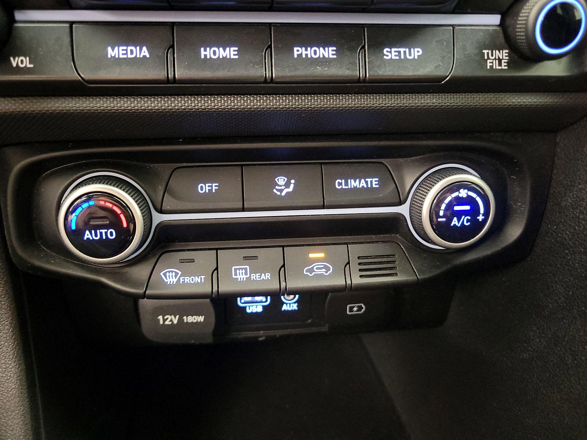 Thumbnail: 2020 Hyundai Veloster - 16