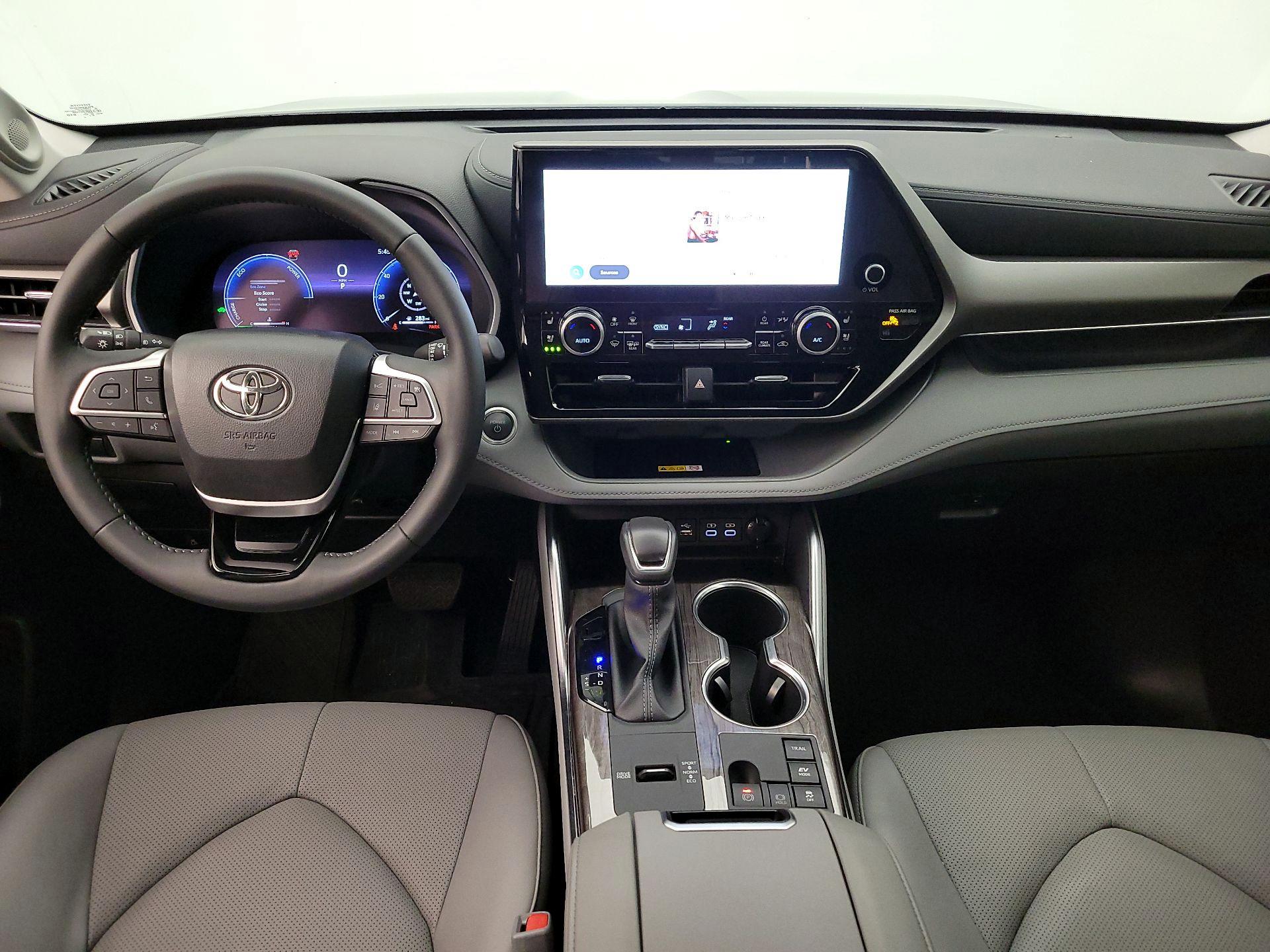 Thumbnail: 2025 Toyota Highlander - 9