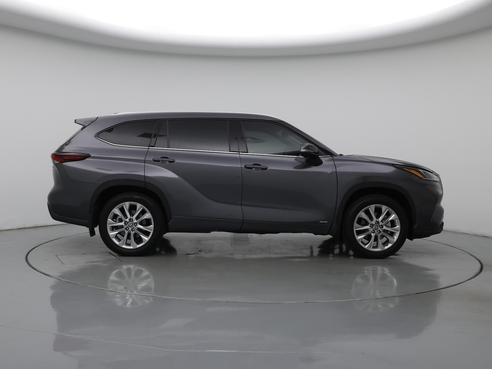 2025 Toyota Highlander Limited - Photo 8