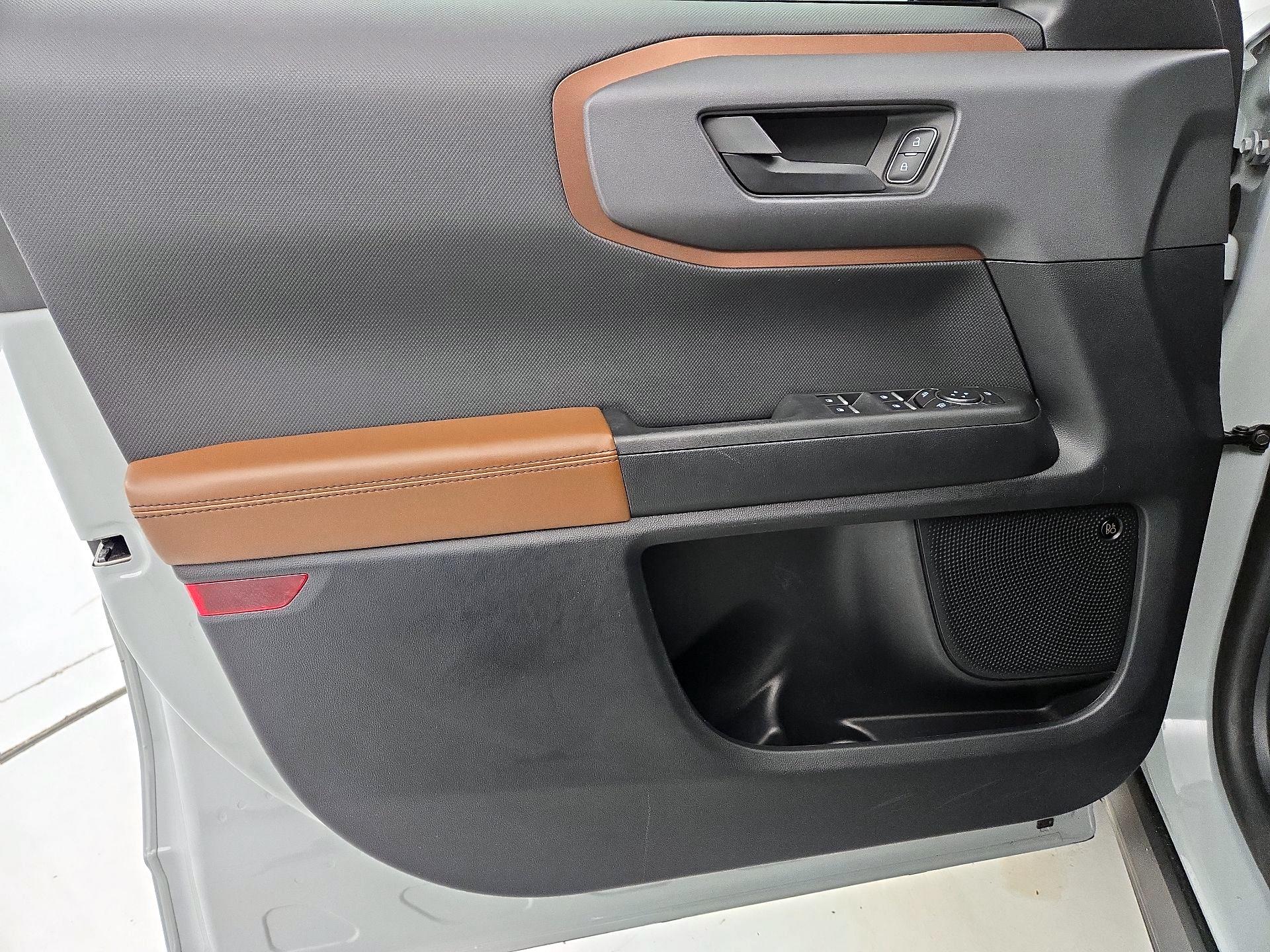 Thumbnail: 2021 Ford Bronco Sport - 12