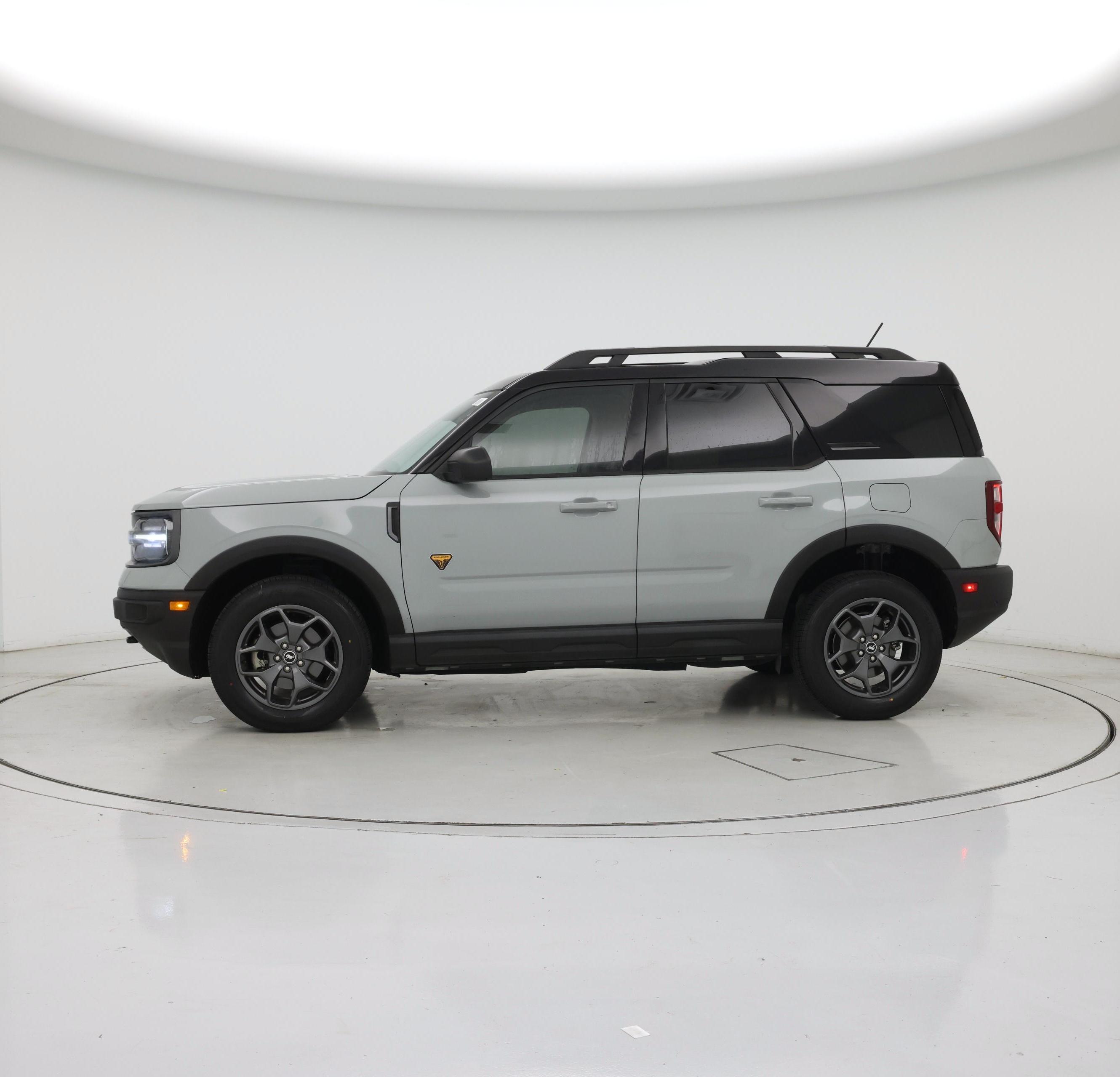 Thumbnail: 2021 Ford Bronco Sport - 3
