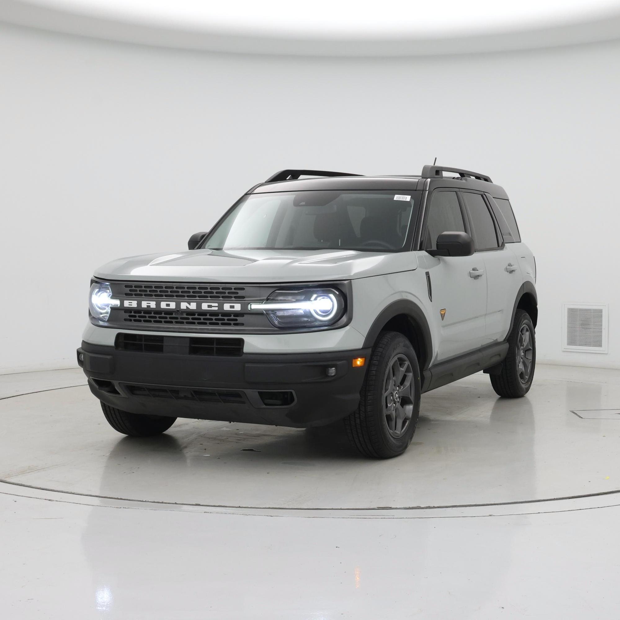 Thumbnail: 2021 Ford Bronco Sport - 4