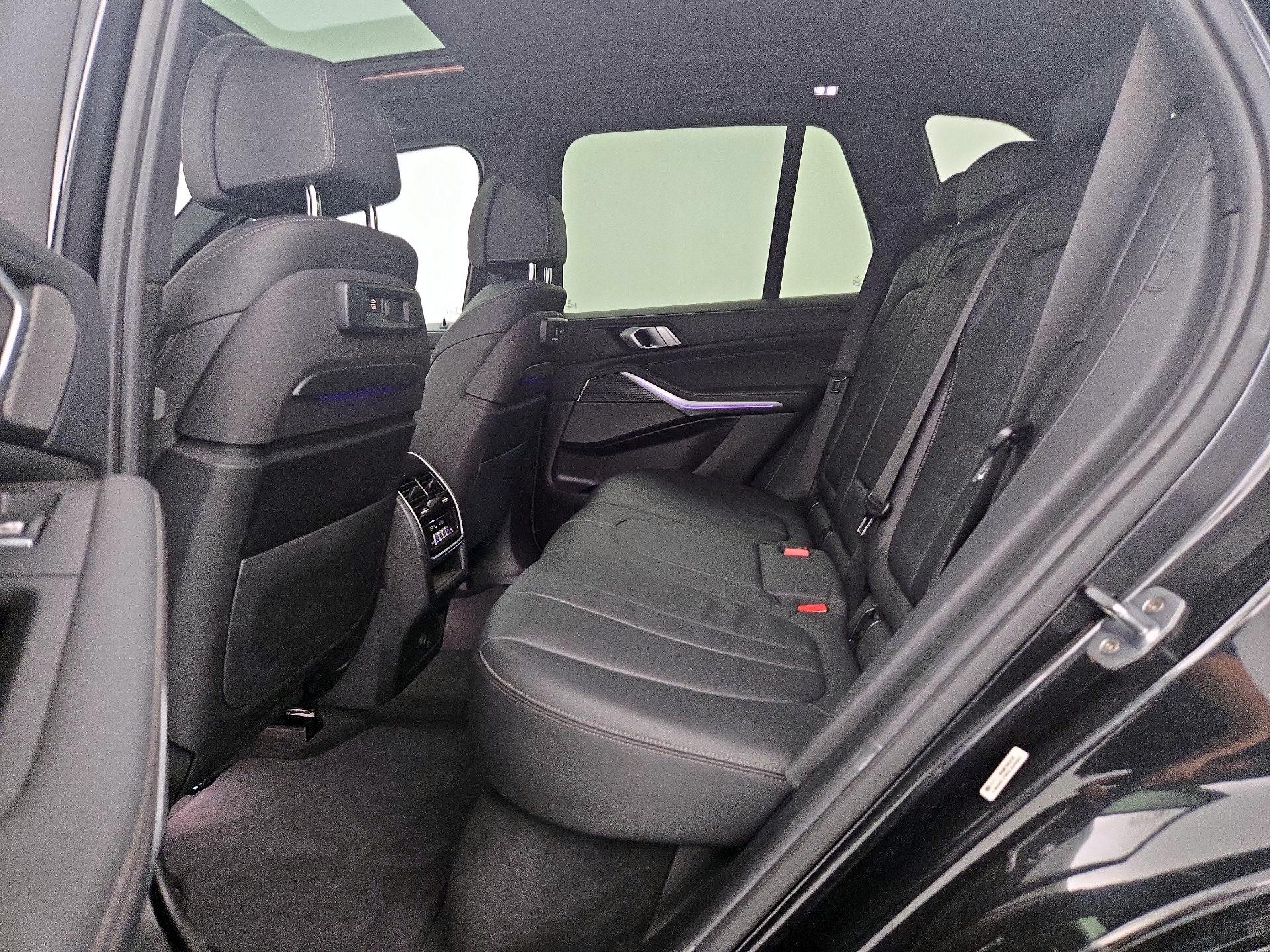Thumbnail: 2019 BMW X5 - 19