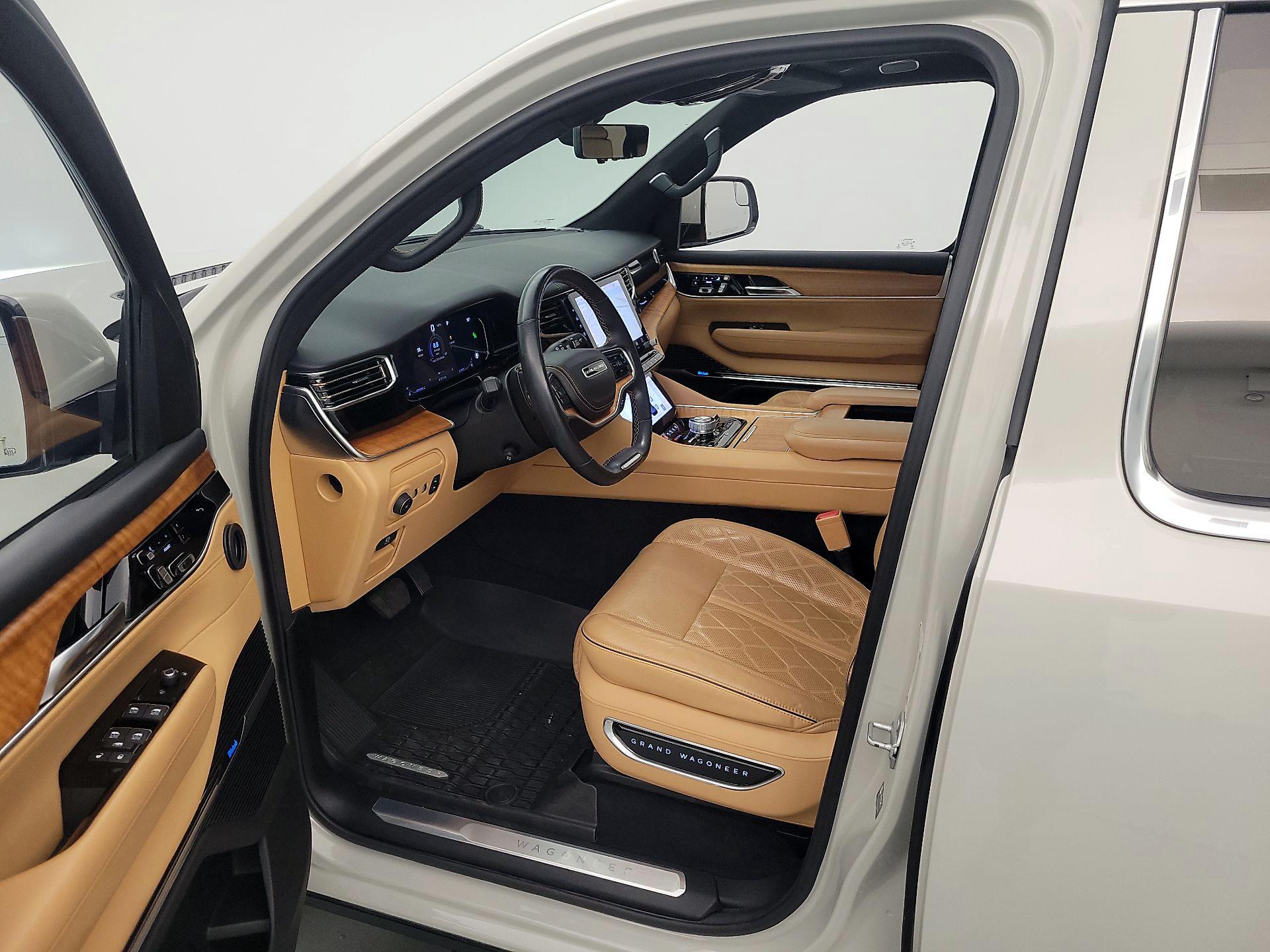 Thumbnail: 2022 Jeep Grand Wagoneer - 11