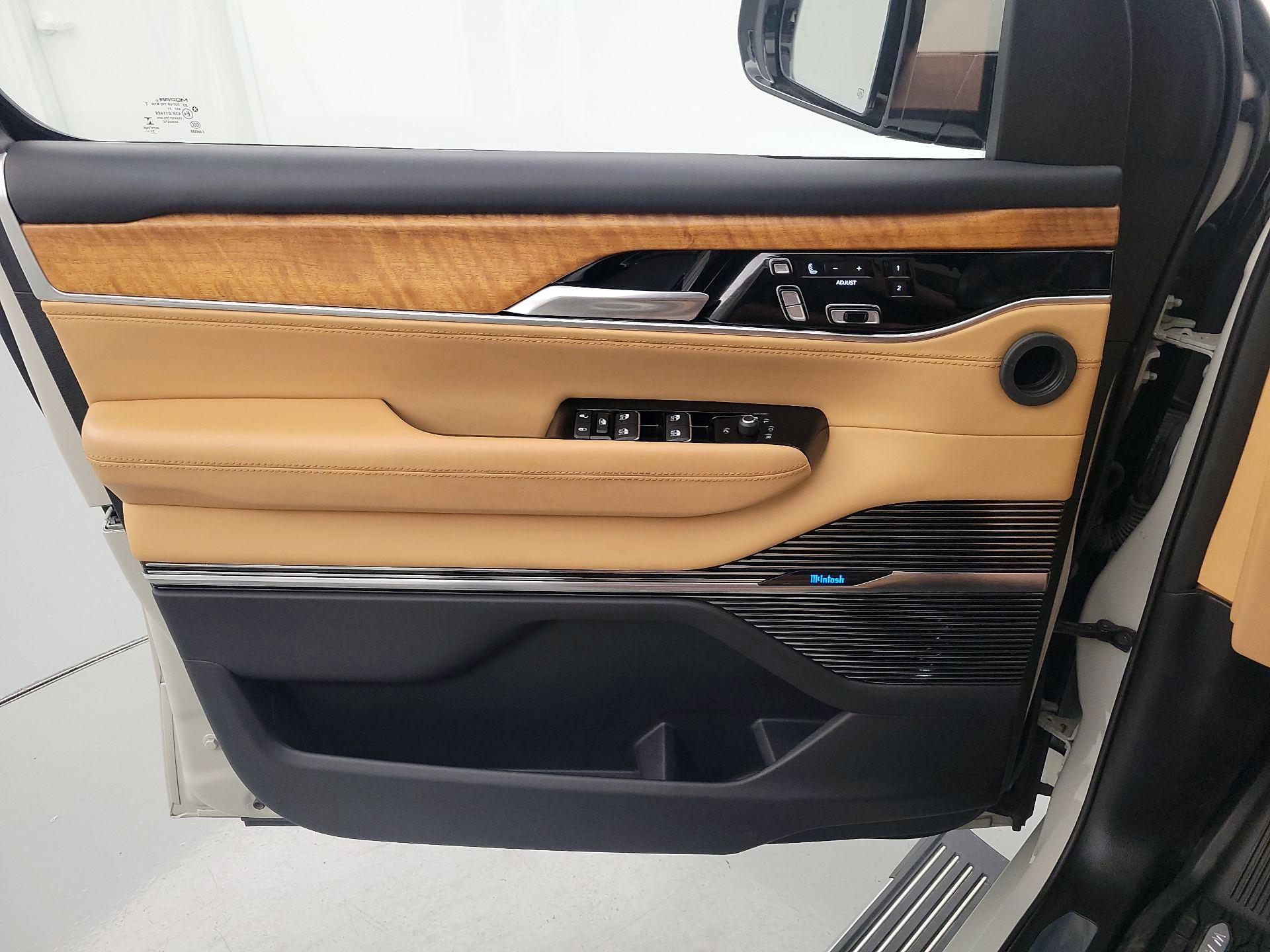 Thumbnail: 2022 Jeep Grand Wagoneer - 12
