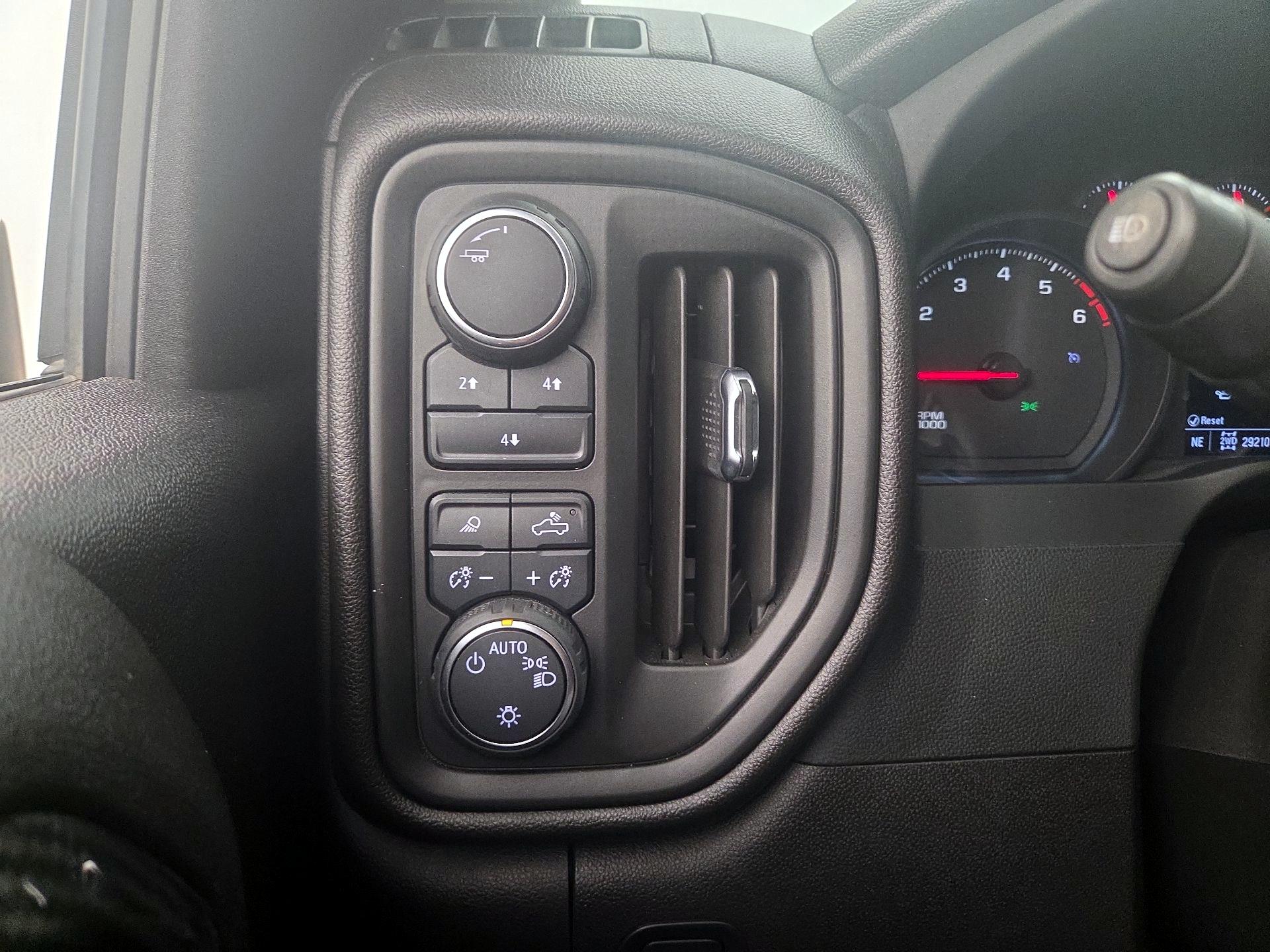 Thumbnail: 2024 Chevrolet Silverado 2500 - 13