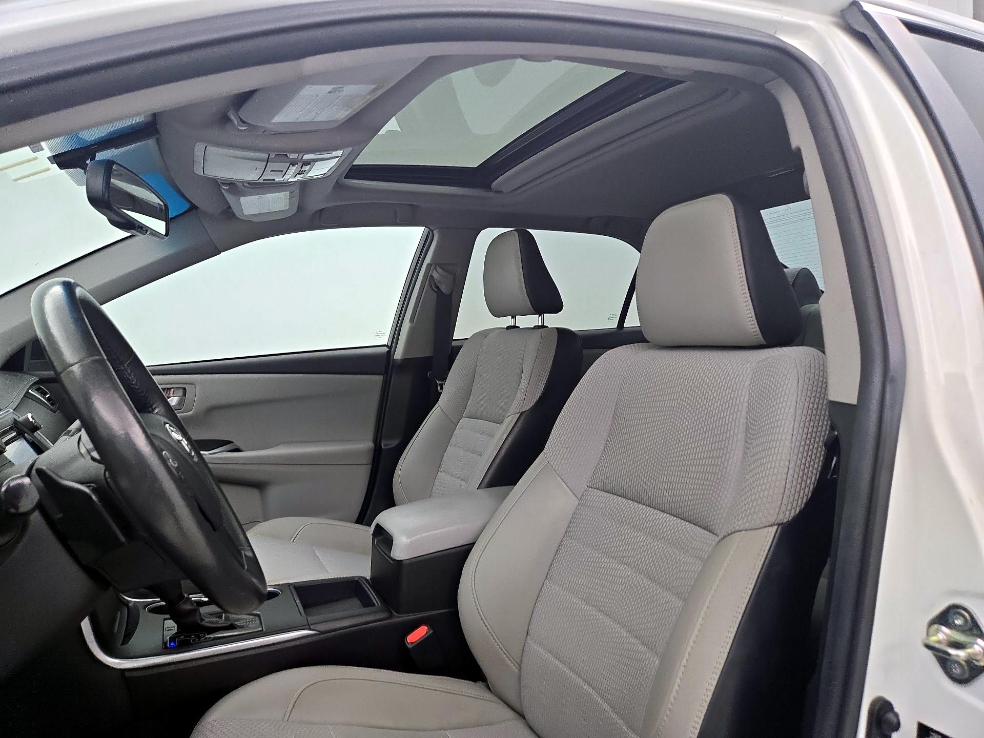 Thumbnail: 2017 Toyota Camry - 20