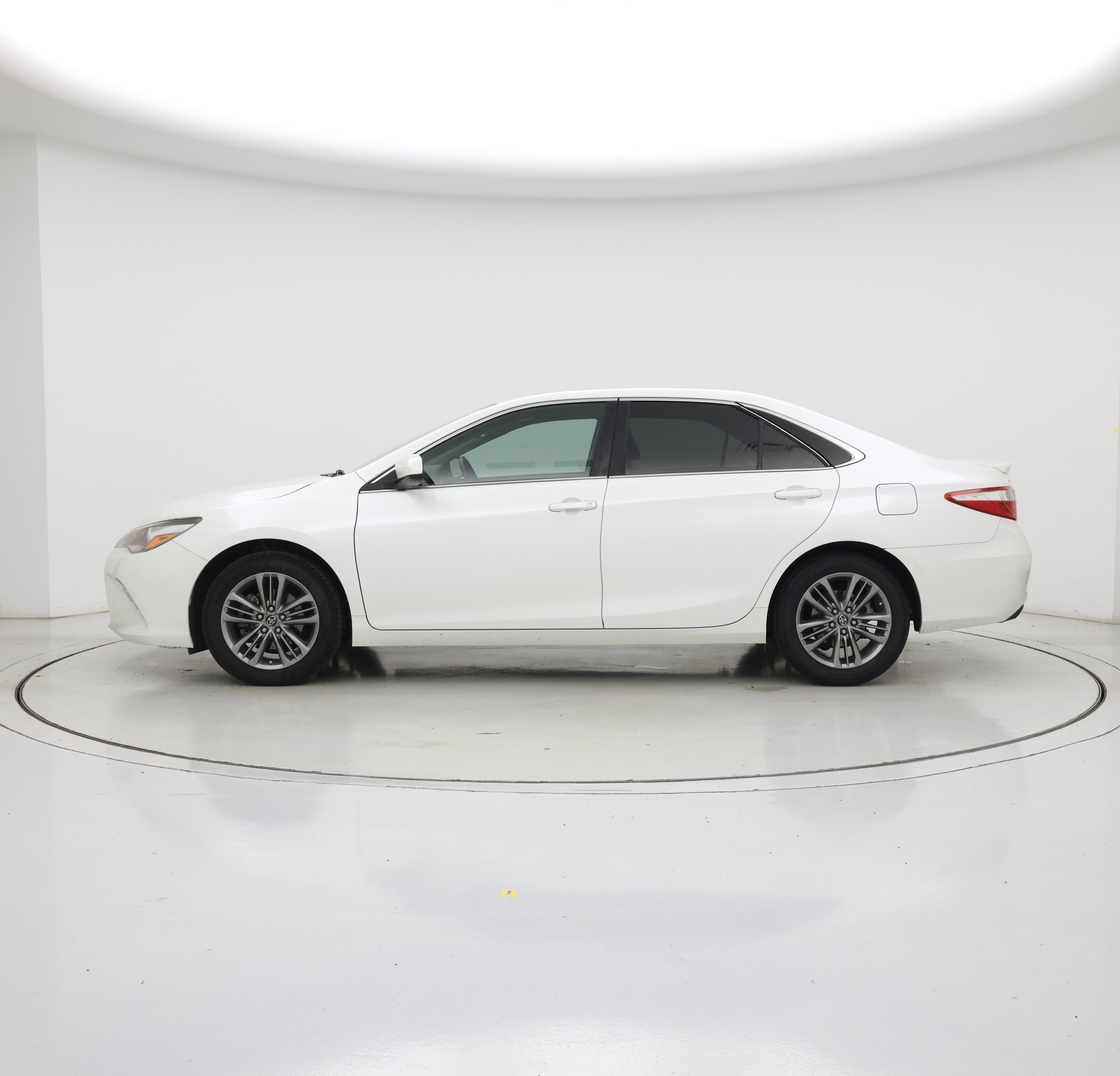 Thumbnail: 2017 Toyota Camry - 3