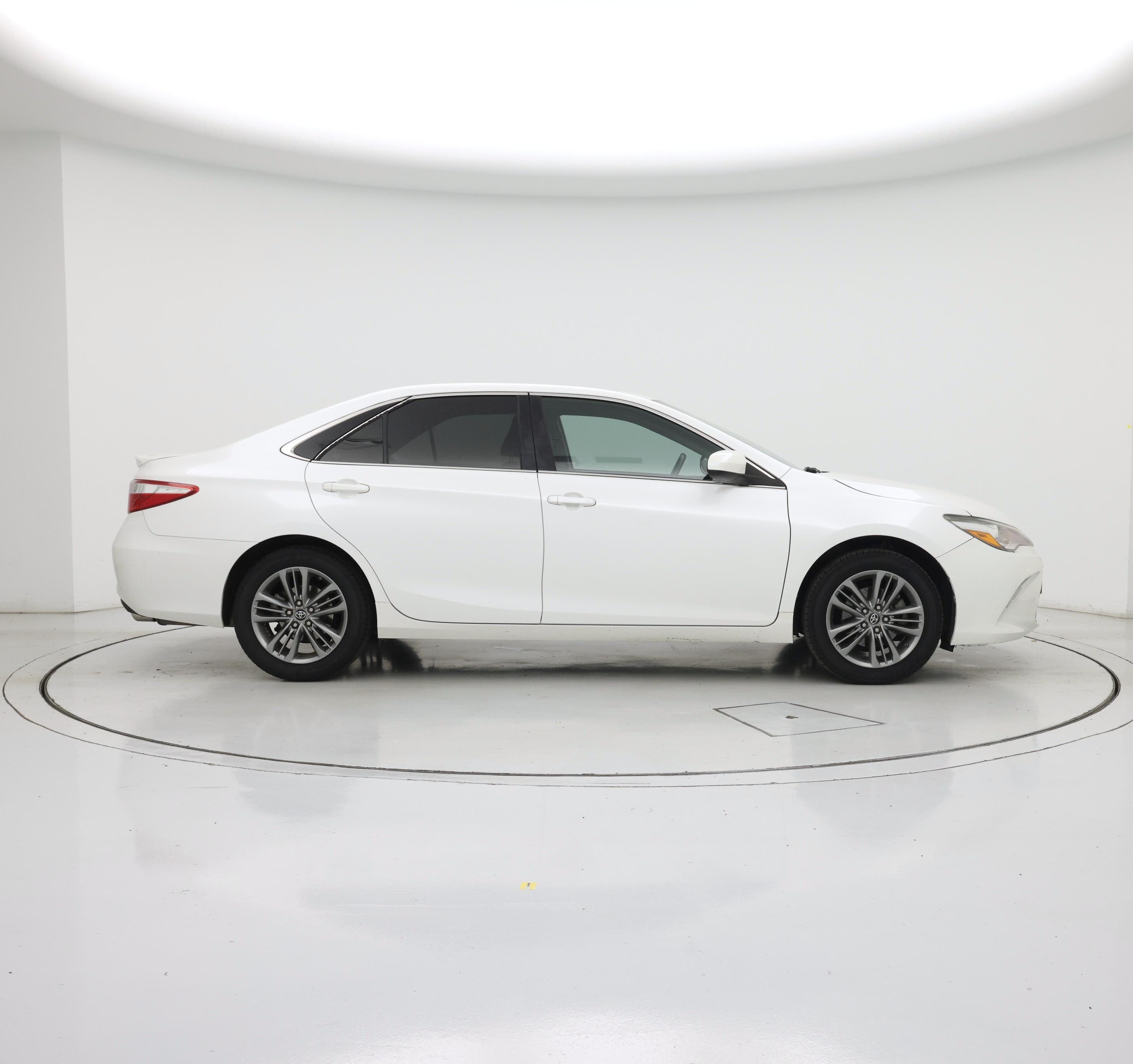 Thumbnail: 2017 Toyota Camry - 7