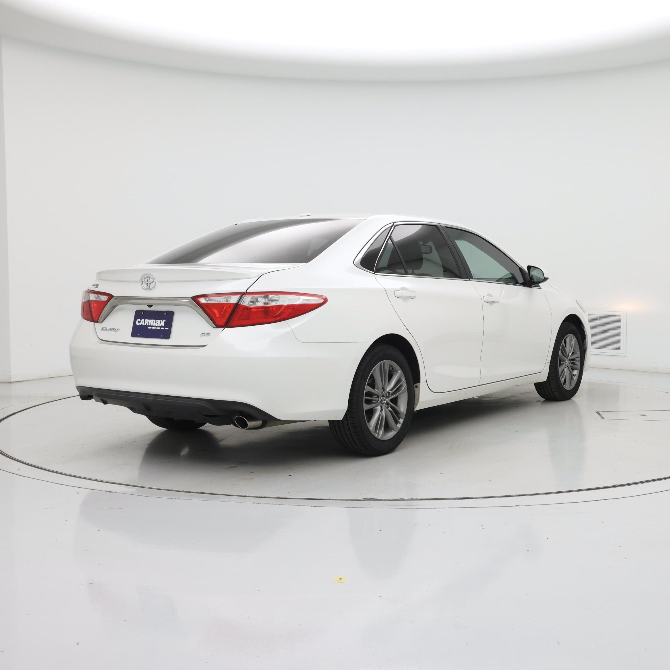 Thumbnail: 2017 Toyota Camry - 8