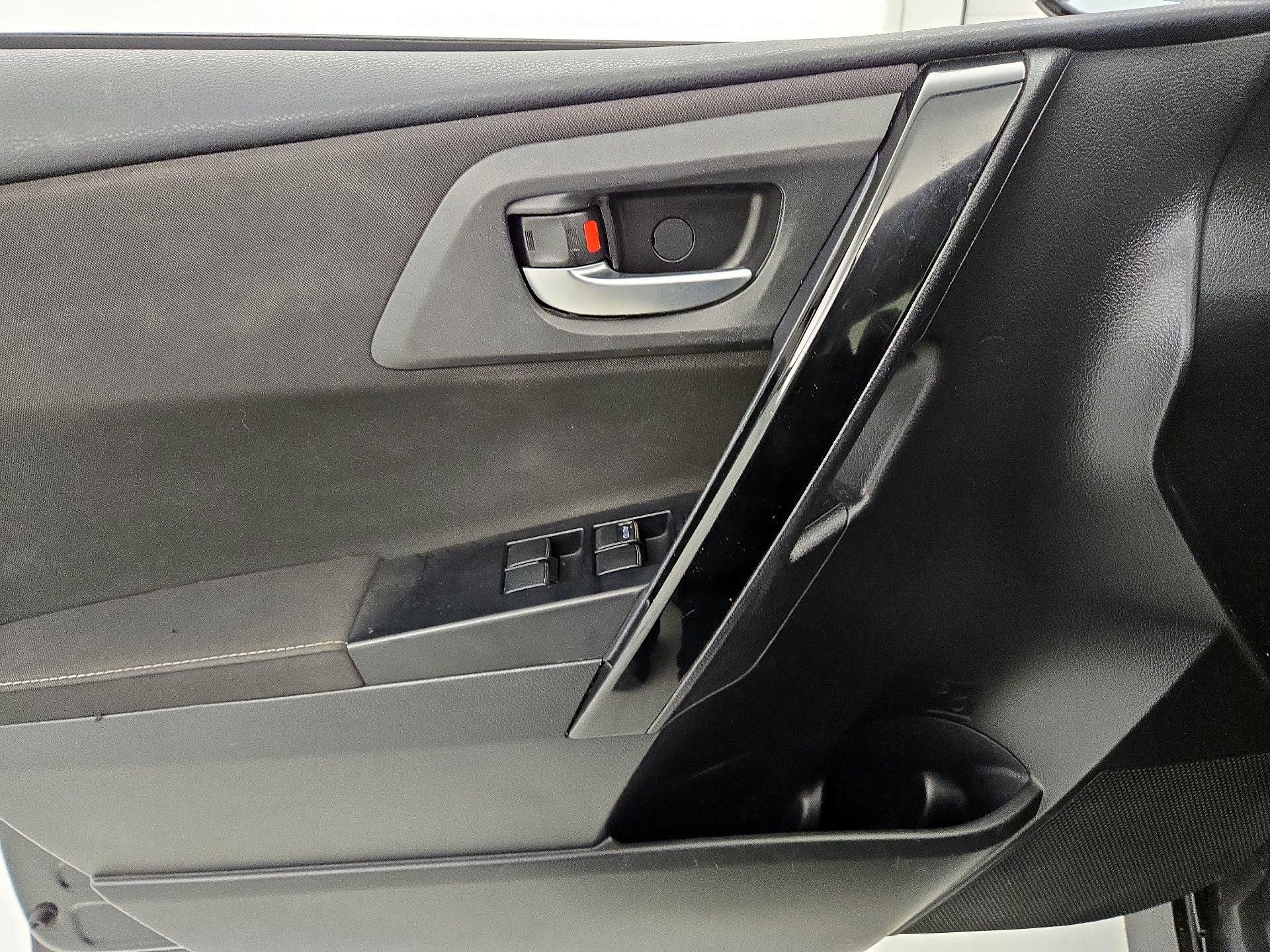 Thumbnail: 2018 Toyota Corolla iM - 12