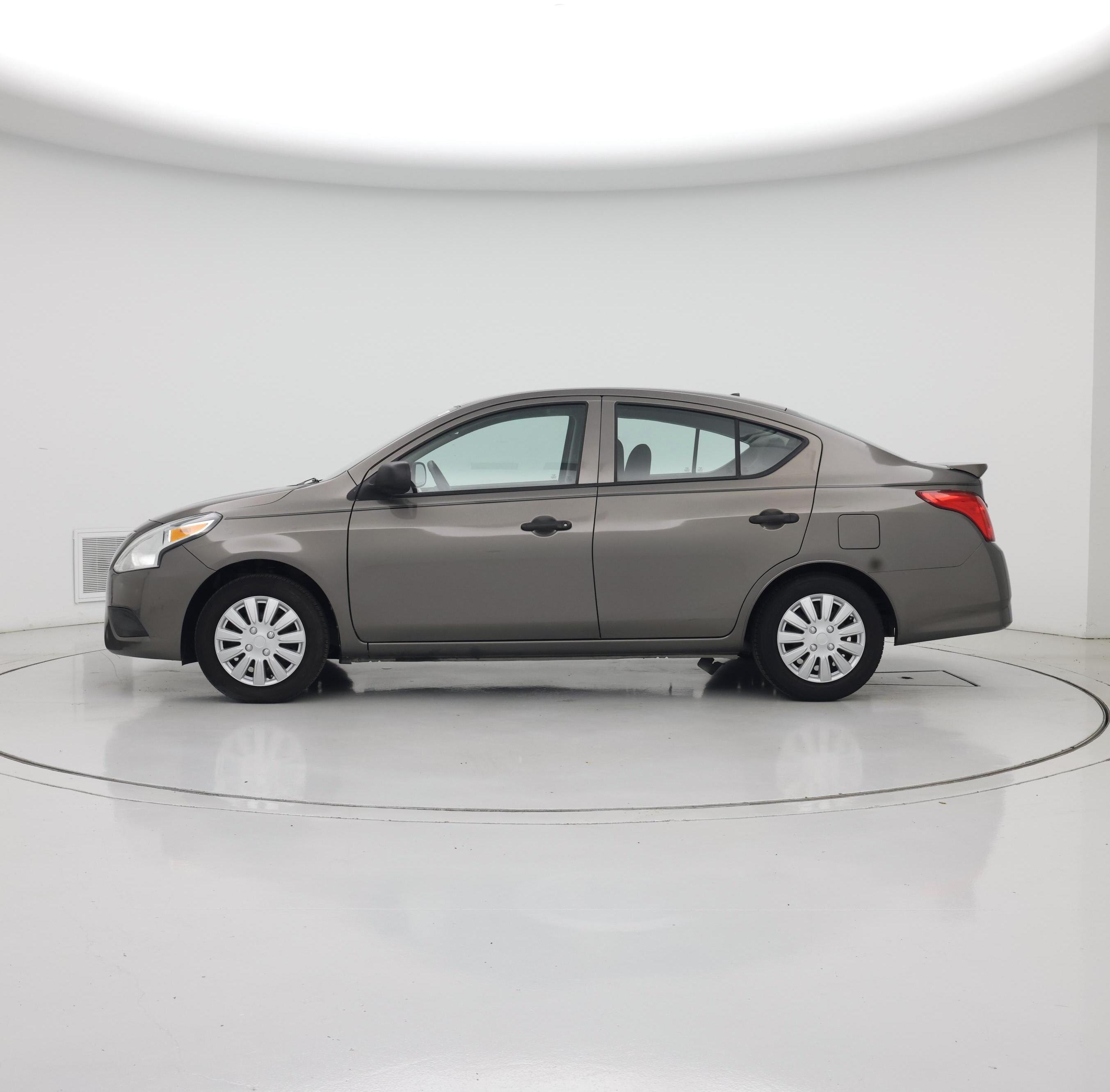 Thumbnail: 2015 Nissan Versa - 3