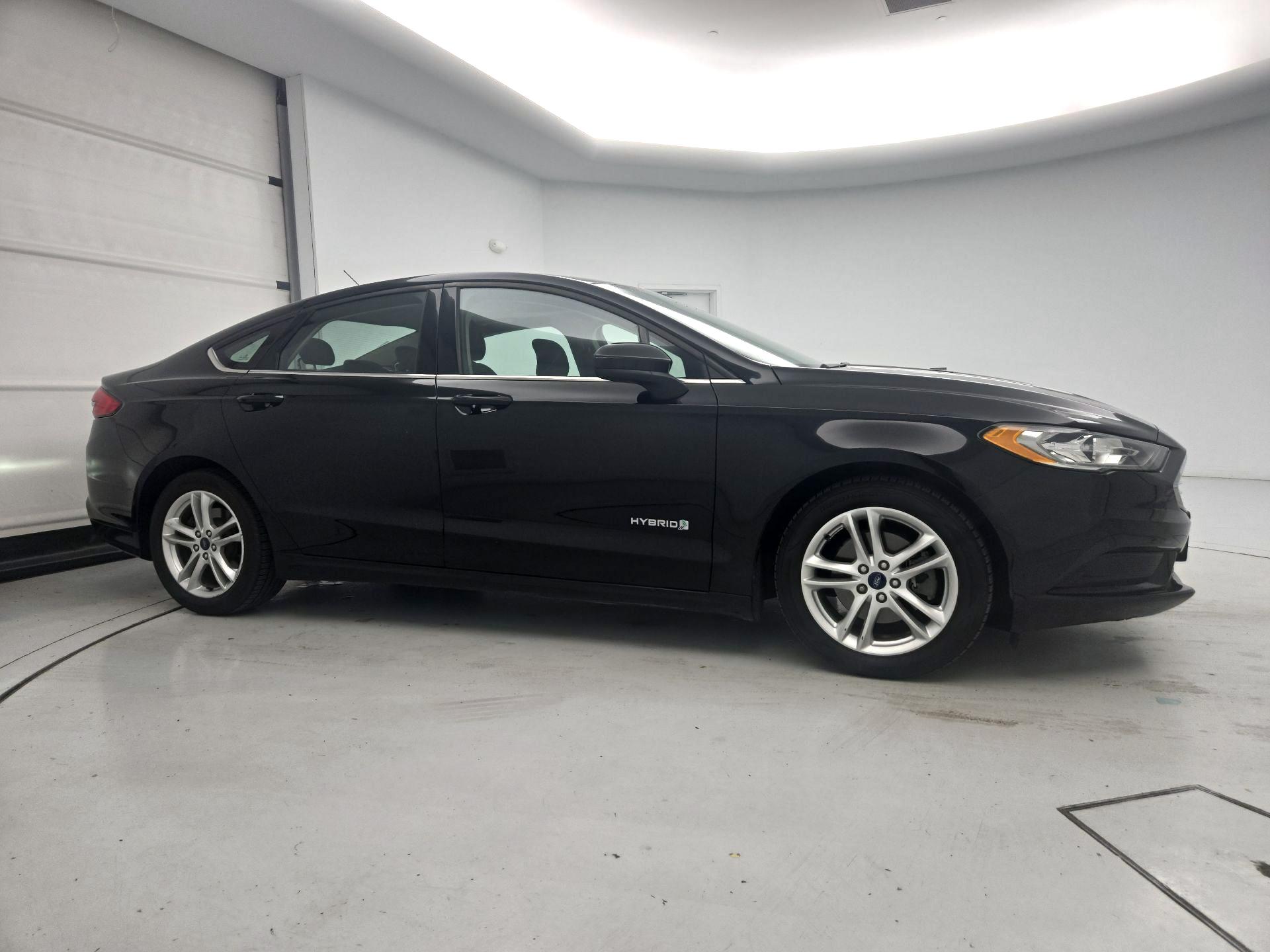 Thumbnail: 2018 Ford Fusion - 4