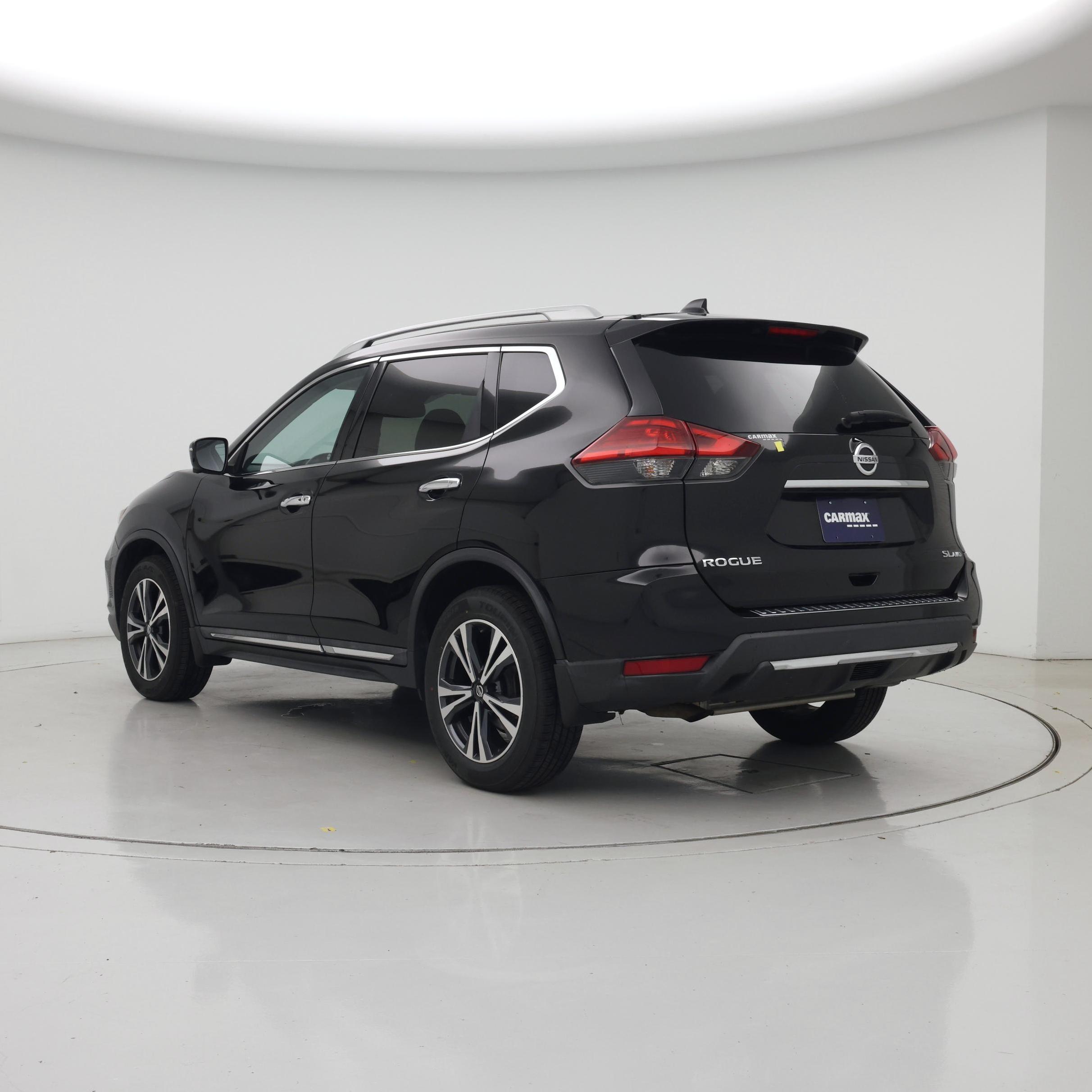 Thumbnail: 2017 Nissan Rogue - 2